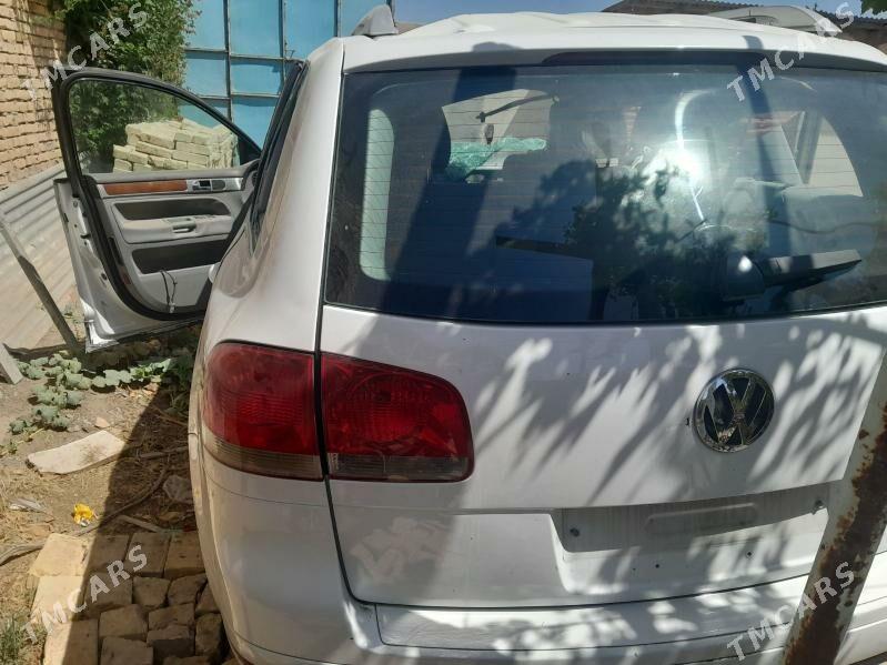 Volkswagen Touareg 2003 - 49 999 TMT - Türkmenabat - img 4