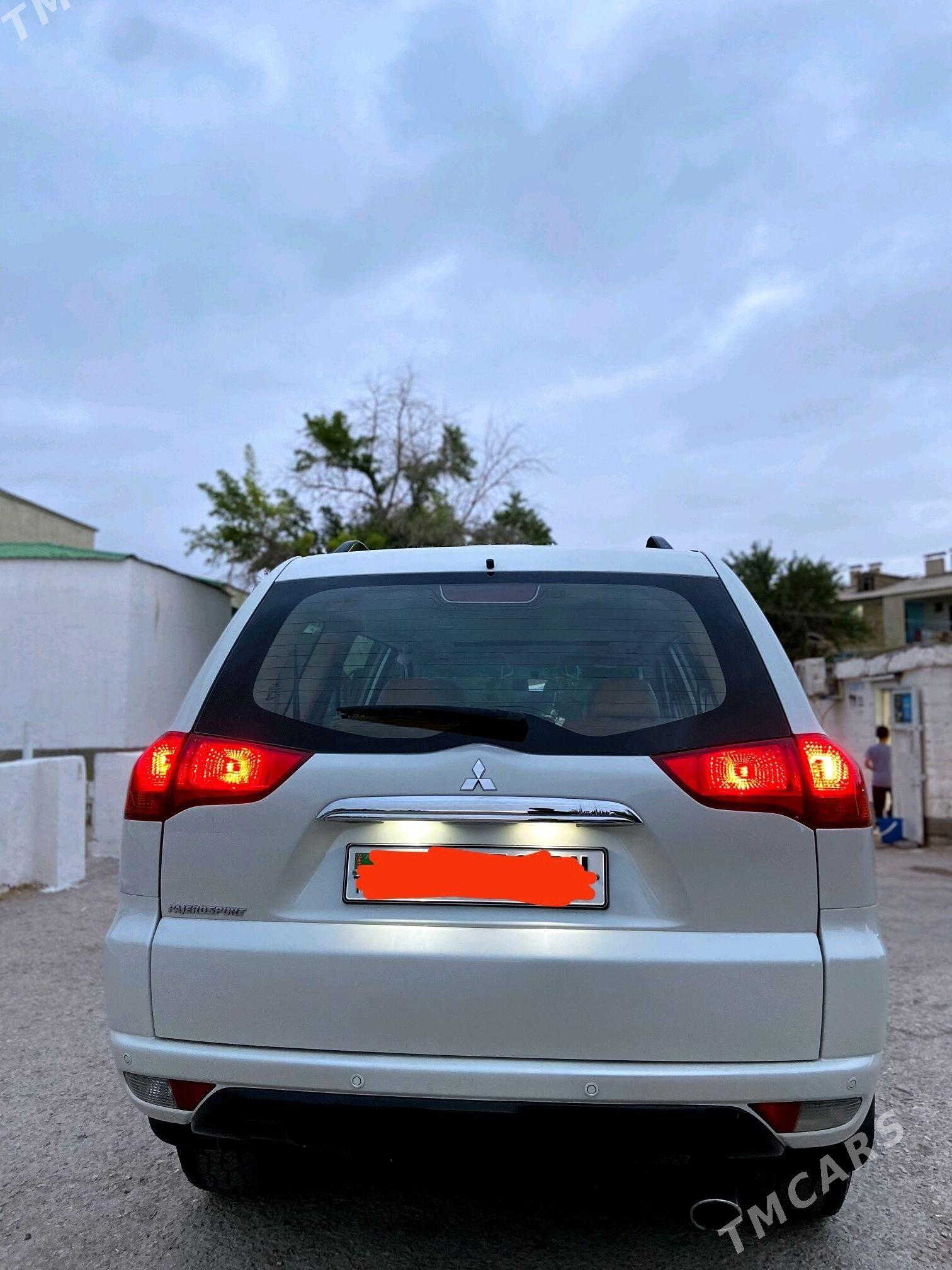 Mitsubishi Montero Sport 2013 - 280 000 TMT - Balkanabat - img 2