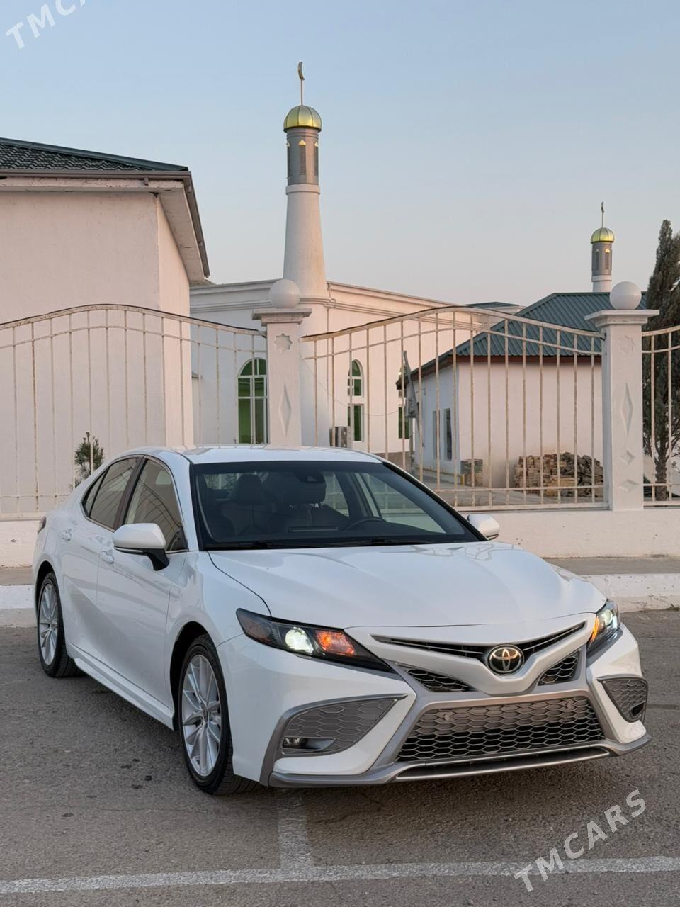 Toyota Camry 2021 - 325 000 TMT - Балканабат - img 4