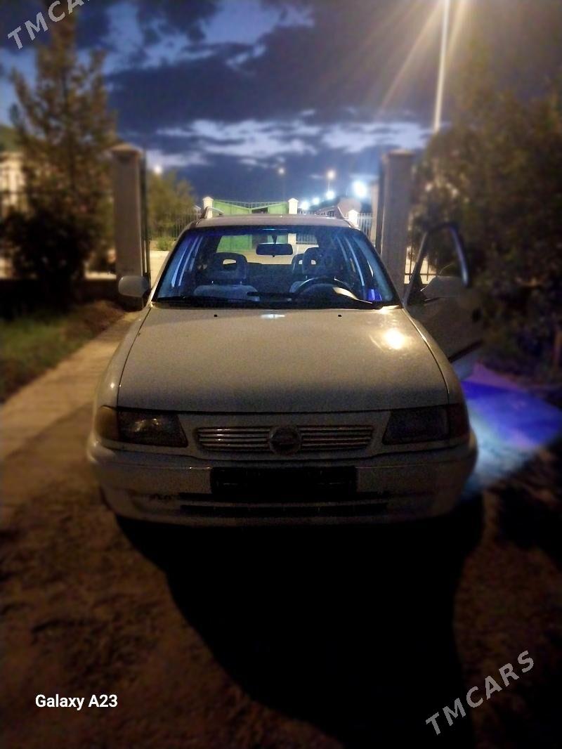Opel Astra 1993 - 40 000 TMT - Бузмеин - img 3