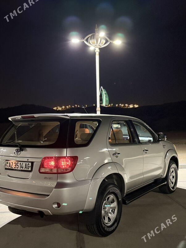 Toyota Fortuner 2006 - 274 000 TMT - Ашхабад - img 4