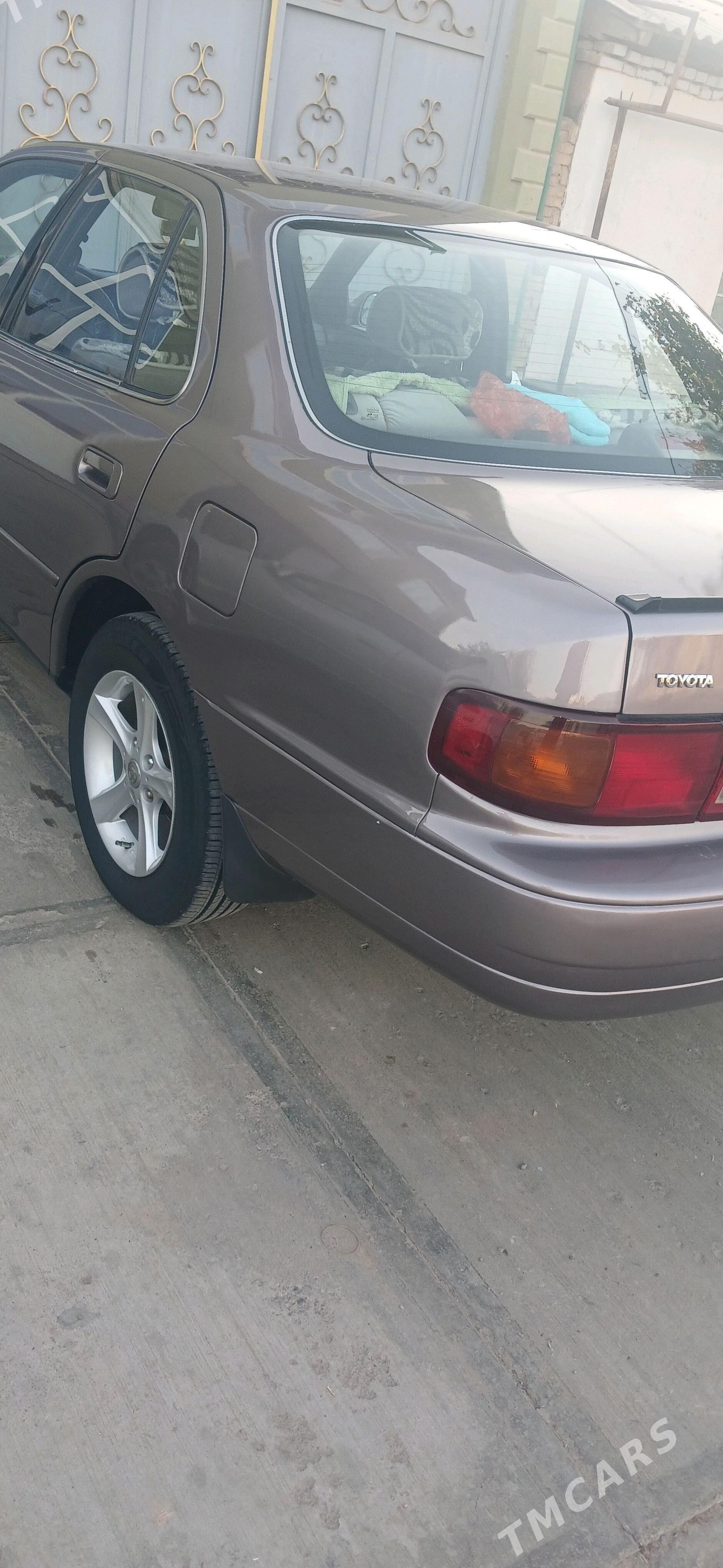 Toyota Camry 1996 - 107 000 TMT - Ýolöten - img 4