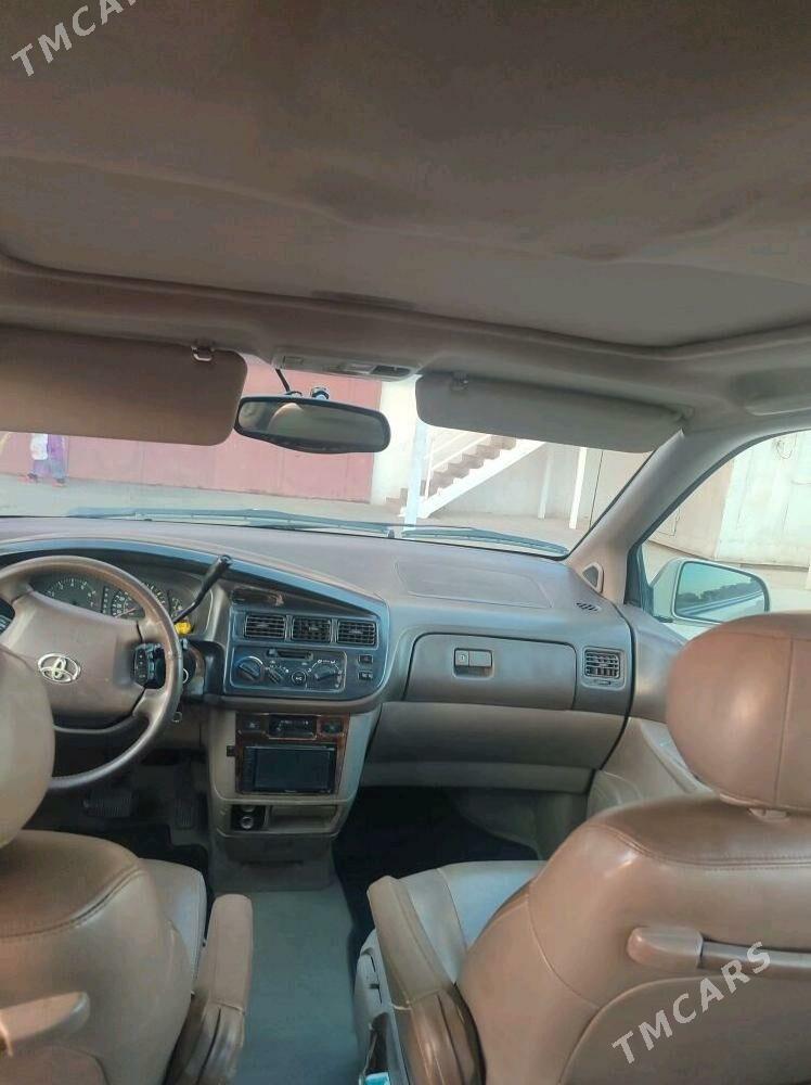 Toyota Sienna 2000 - 150 000 TMT - Мургап - img 4