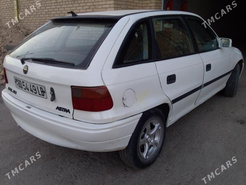 Opel Astra 1994 - 28 000 TMT - Чарджоу - img 3