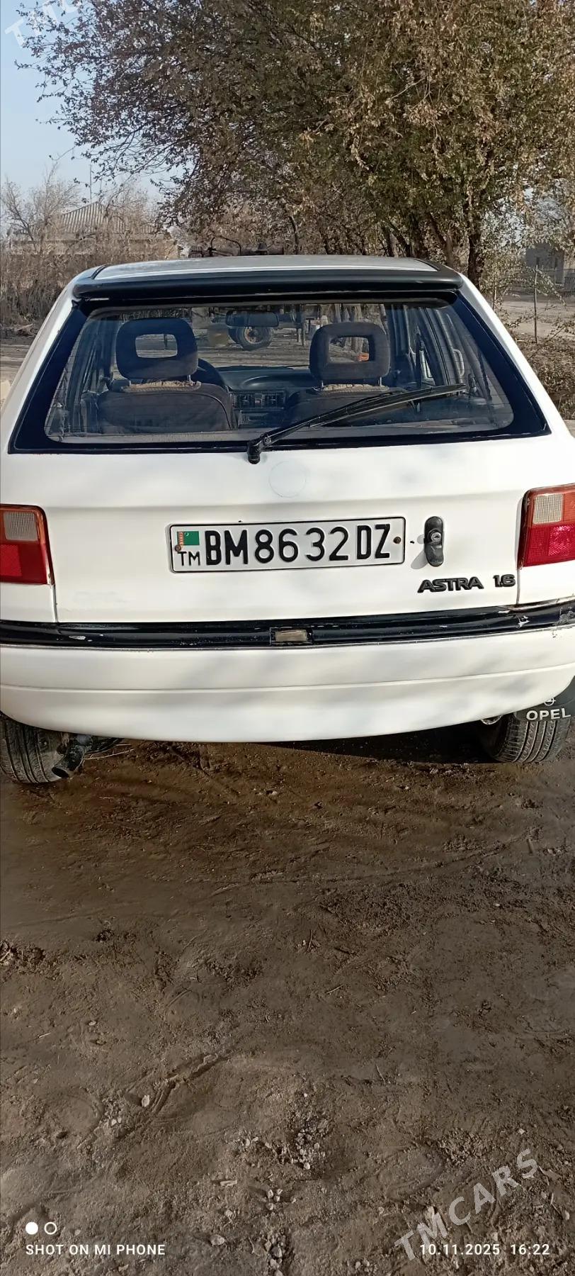 Opel Astra 1992 - 26 000 TMT - етр. Туркменбаши - img 2