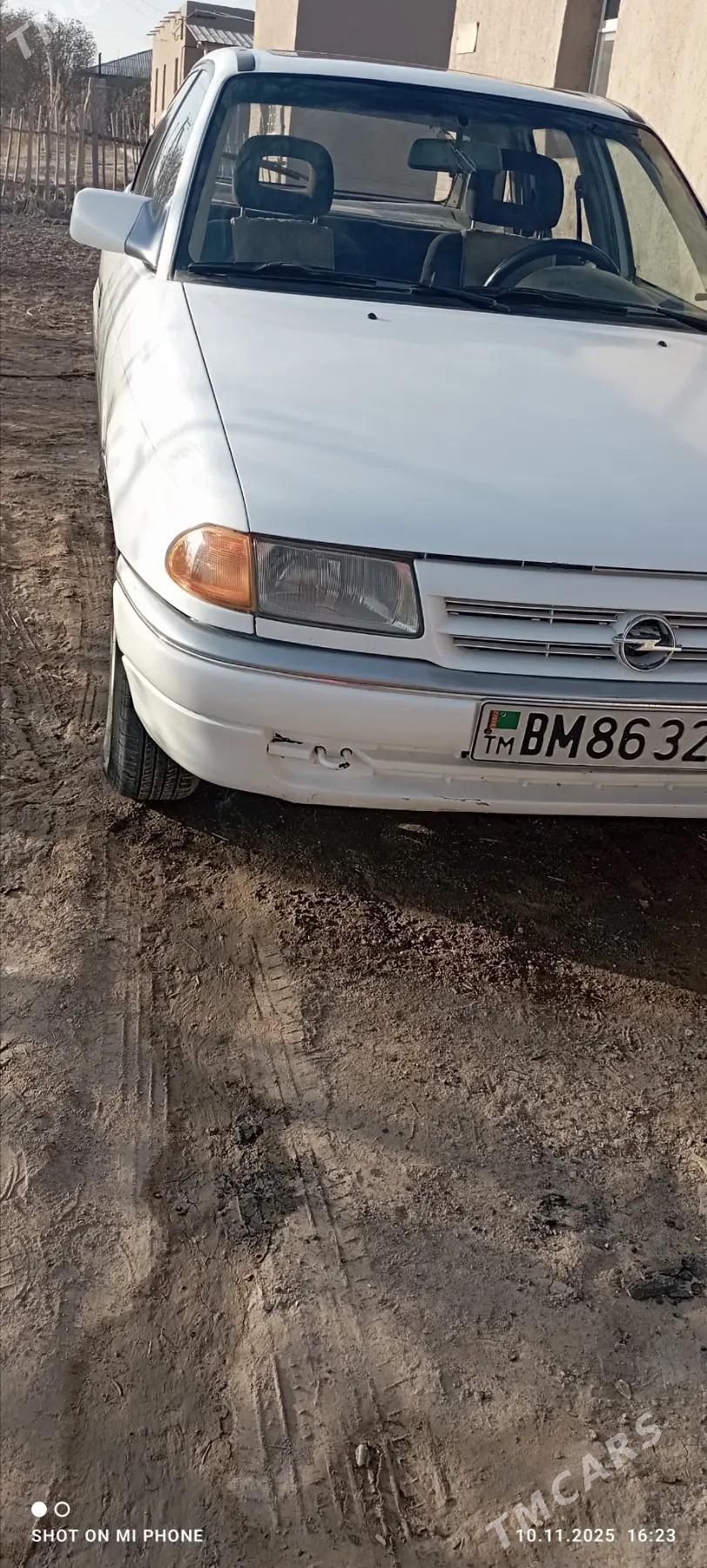 Opel Astra 1992 - 26 000 TMT - етр. Туркменбаши - img 4