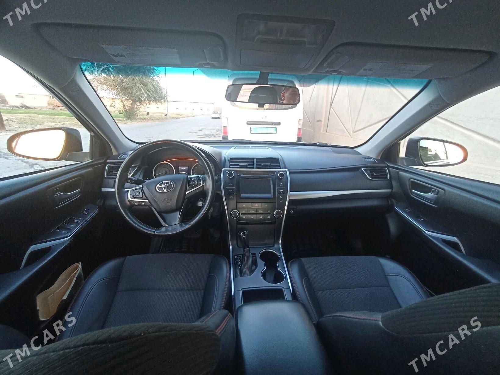 Toyota Camry 2017 - 270 000 TMT - Векильбазар - img 5