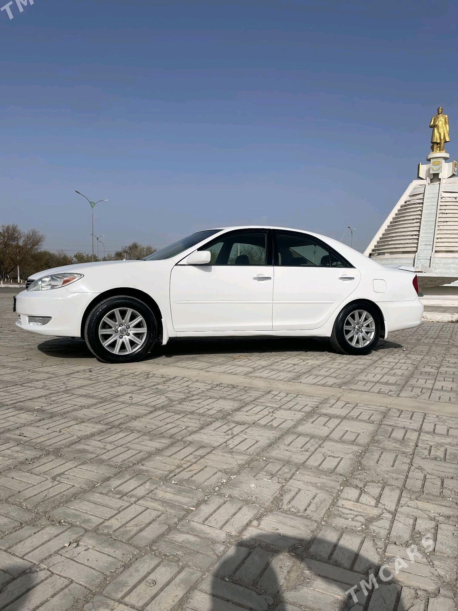 Toyota Camry 2003 - 173 000 TMT - Дашогуз - img 4