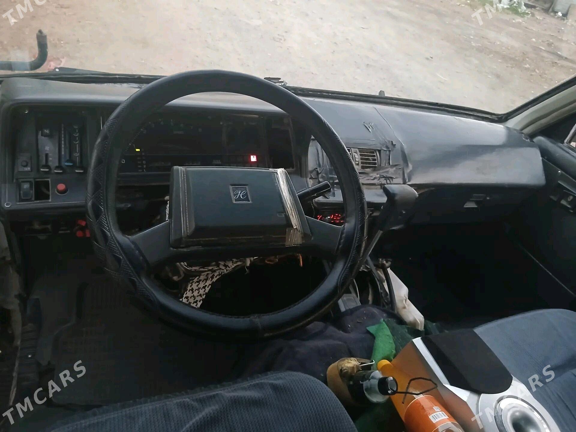 Toyota Hiace 1989 - 50 000 TMT - Мары - img 4