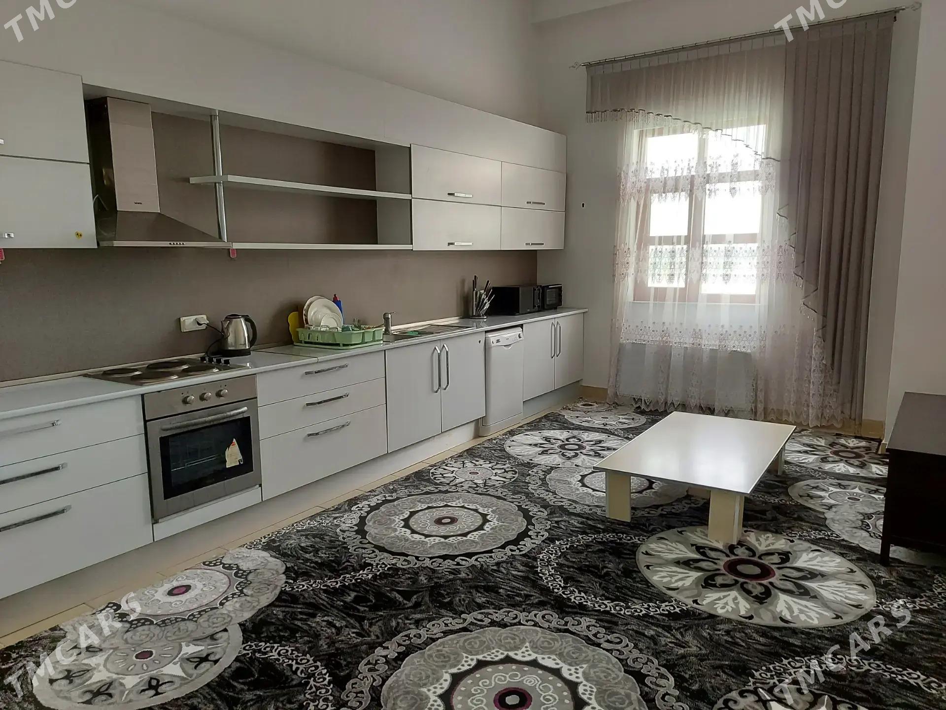 5 комнат,нефтегаз . - Нефтегаз (ул. Андалиб-Юбилейная) - img 2