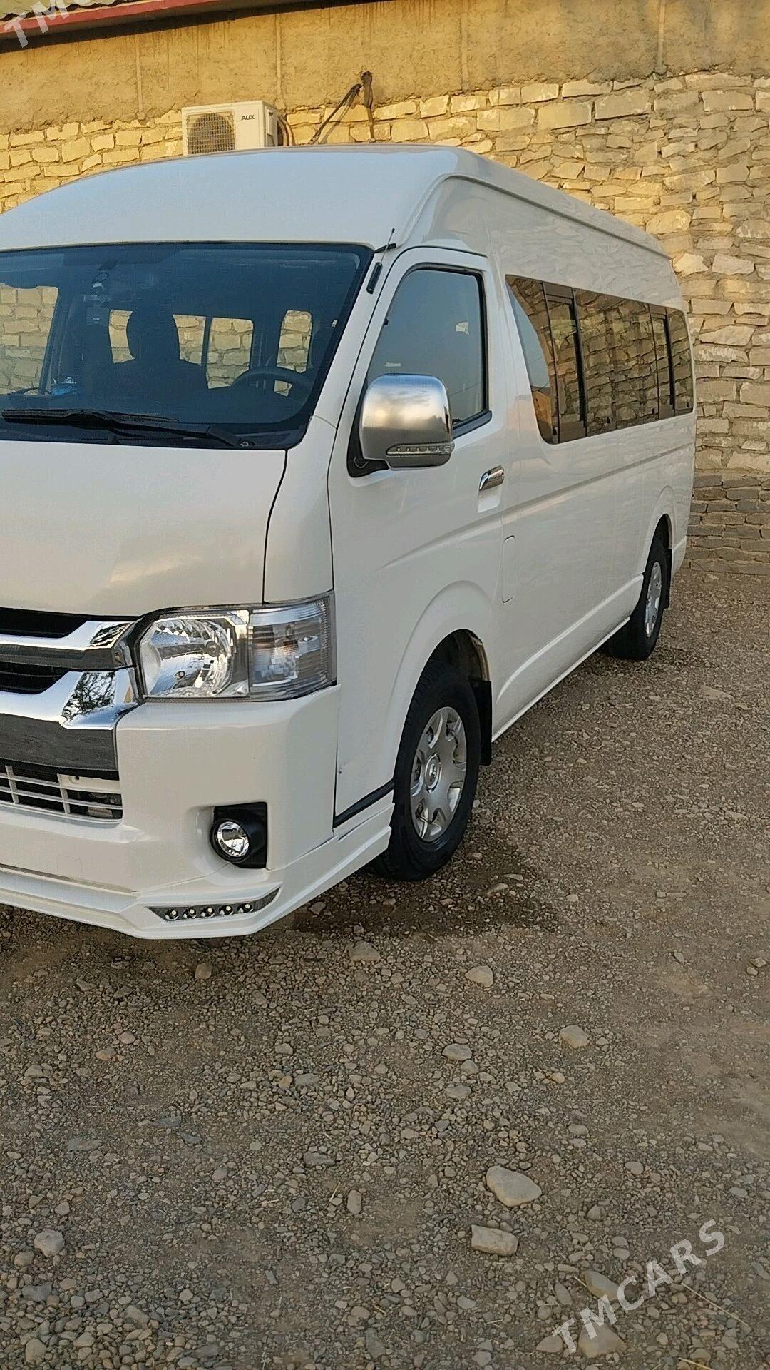 Toyota Hiace 2011 - 430 000 TMT - Балканабат - img 2