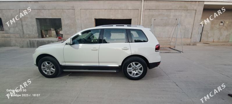 Volkswagen Touareg 2010 - 300 000 TMT - Aşgabat - img 4