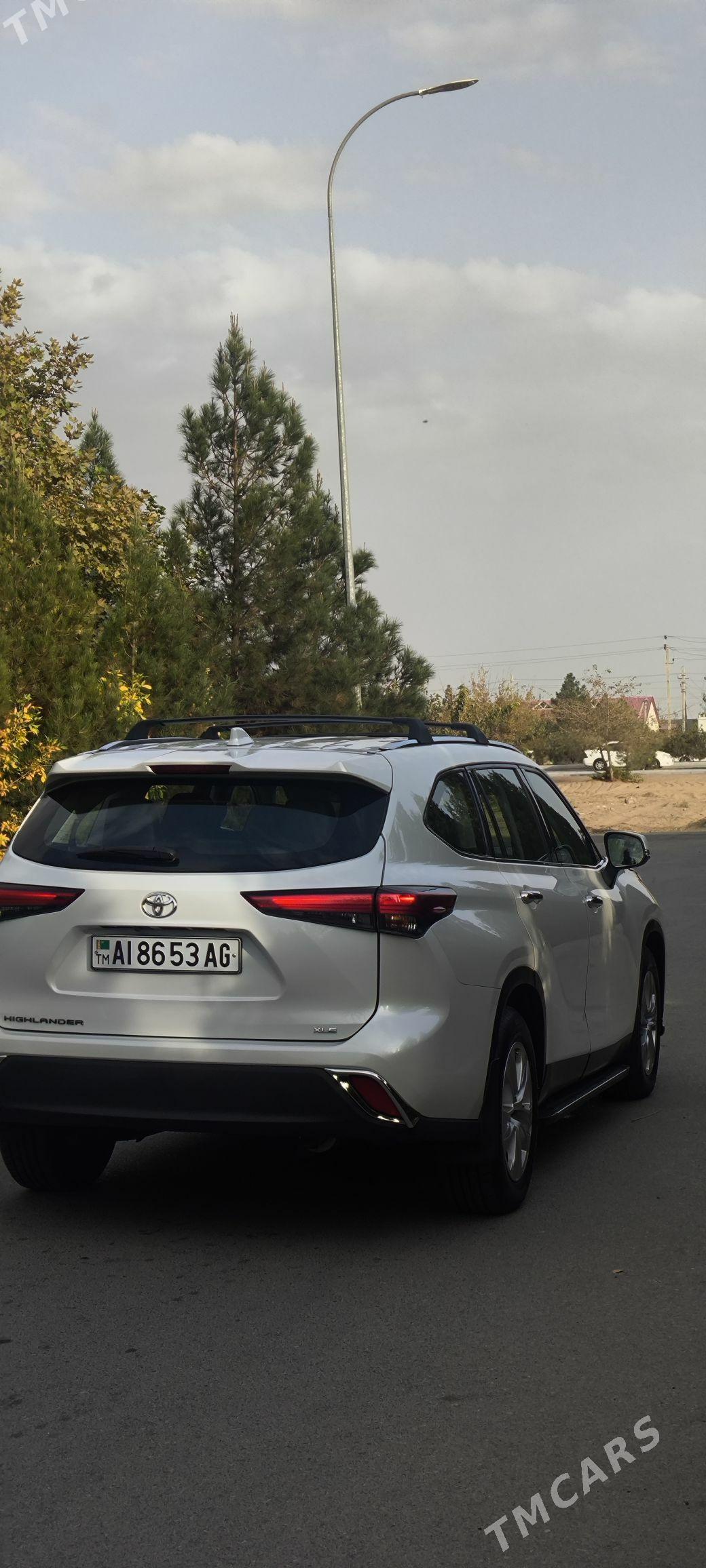 Toyota Highlander 2022 - 540 000 TMT - Ашхабад - img 4