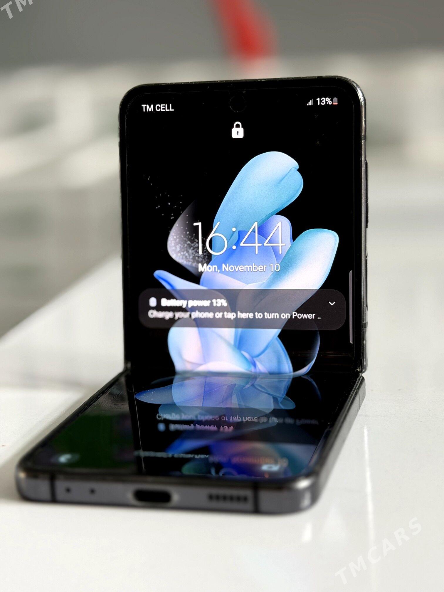 Galaxy Z Flip 4 - Мары - img 5