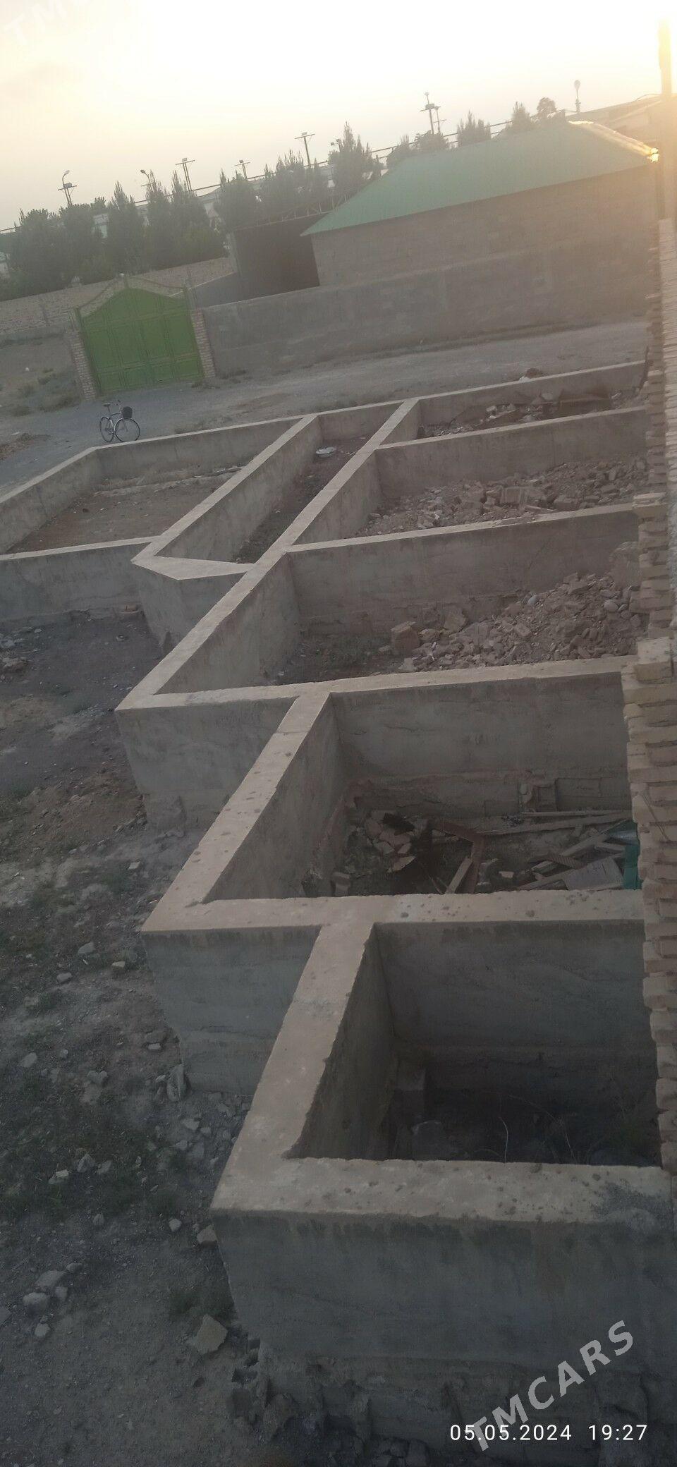 satlyk yer - Kaka - img 1