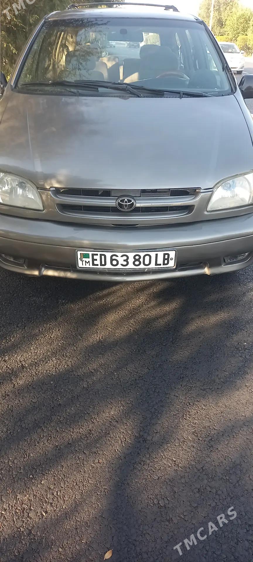 Toyota Sienna 1998 - 135 000 TMT - Türkmenabat - img 3