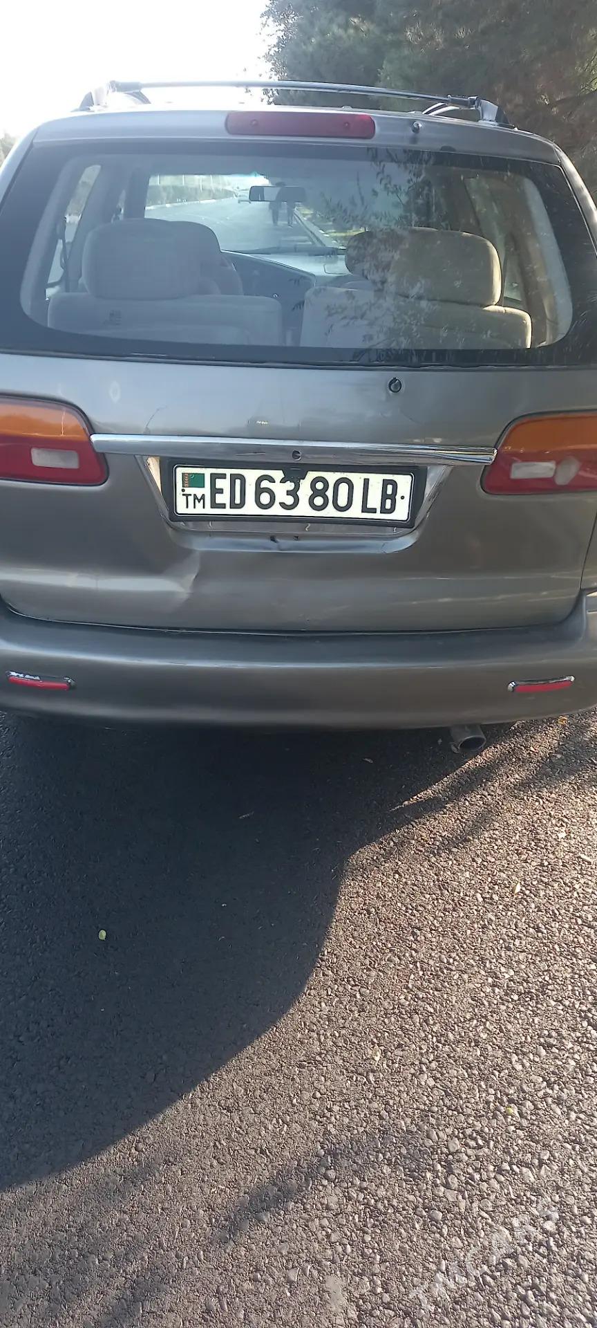 Toyota Sienna 1998 - 135 000 TMT - Türkmenabat - img 1