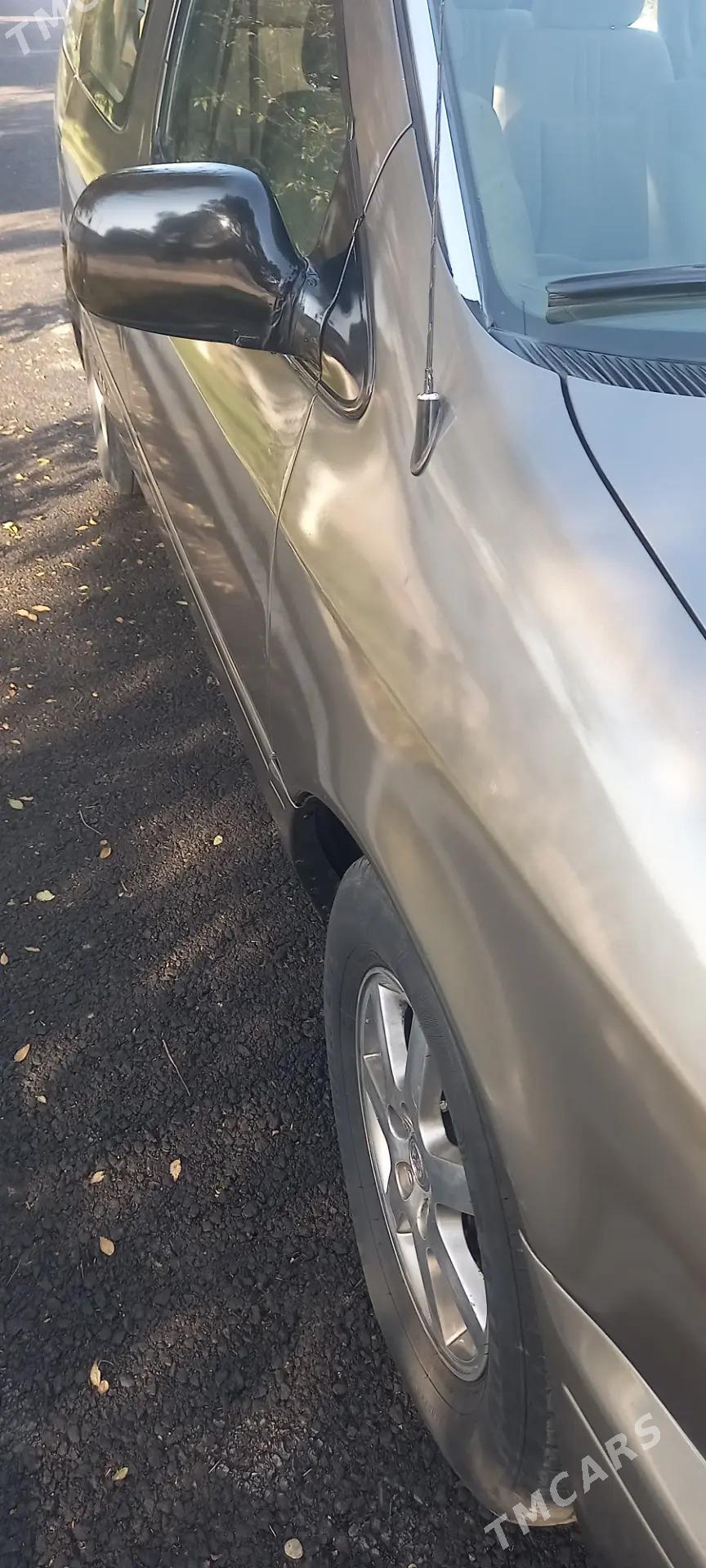 Toyota Sienna 1998 - 135 000 TMT - Türkmenabat - img 2