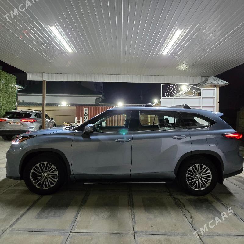 Toyota Highlander 2022 - 640 000 TMT - Türkmenabat - img 3