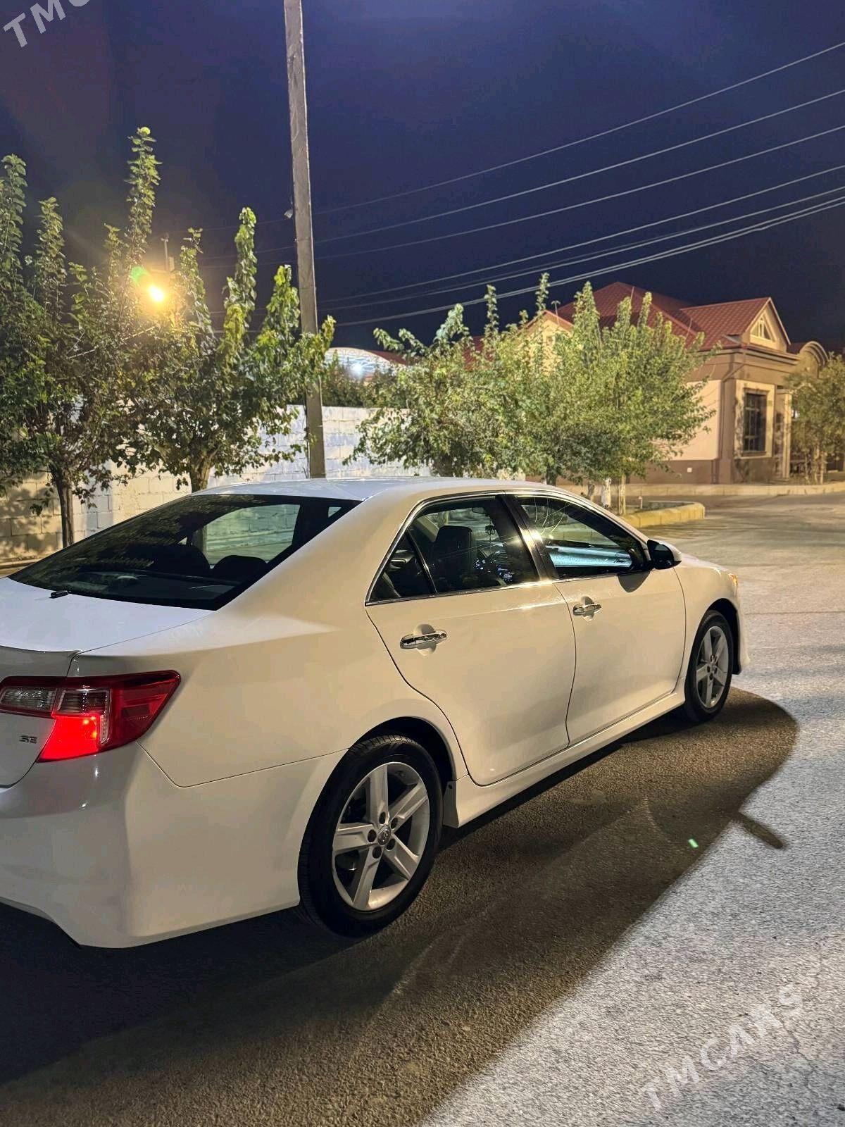 Toyota Camry 2013 - 220 000 TMT - Херрикгала - img 3