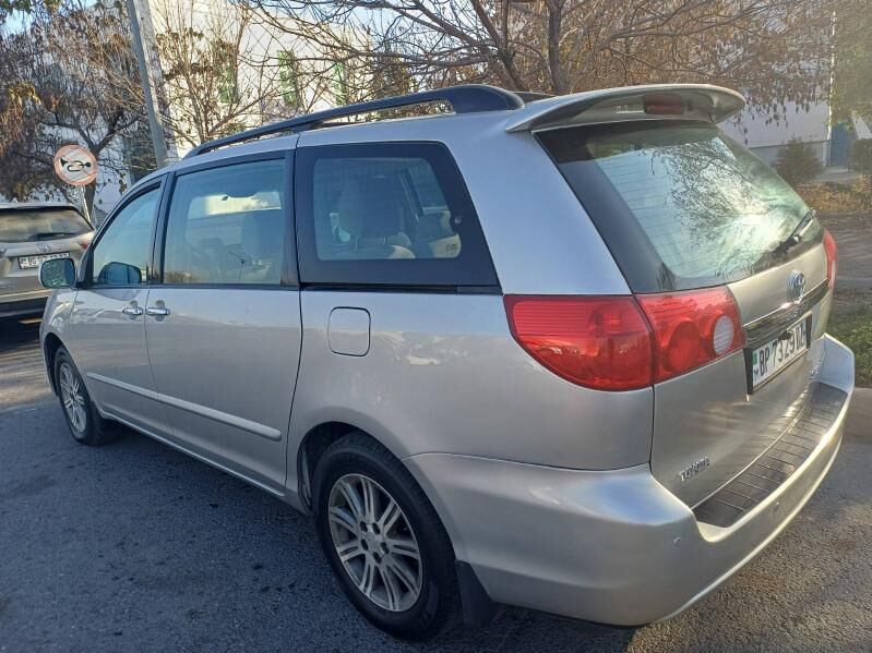 Toyota Sienna 2009 - 260 000 TMT - Шабатский этрап - img 2