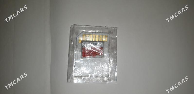 Чип 32 лик ве эмблема - Olimpiýa şäherçesi - img 1