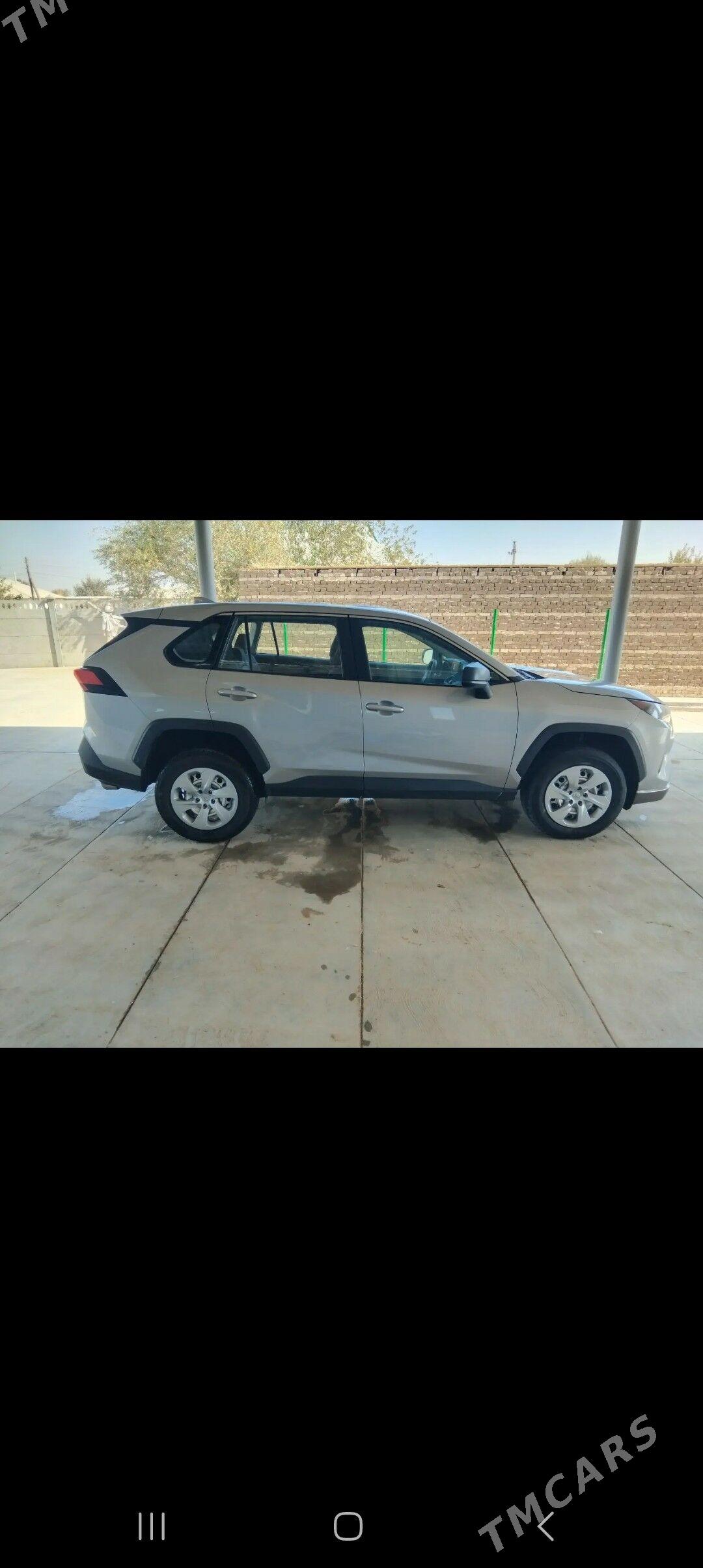 Toyota RAV4 2022 - 380 000 TMT - Ёлётен - img 3