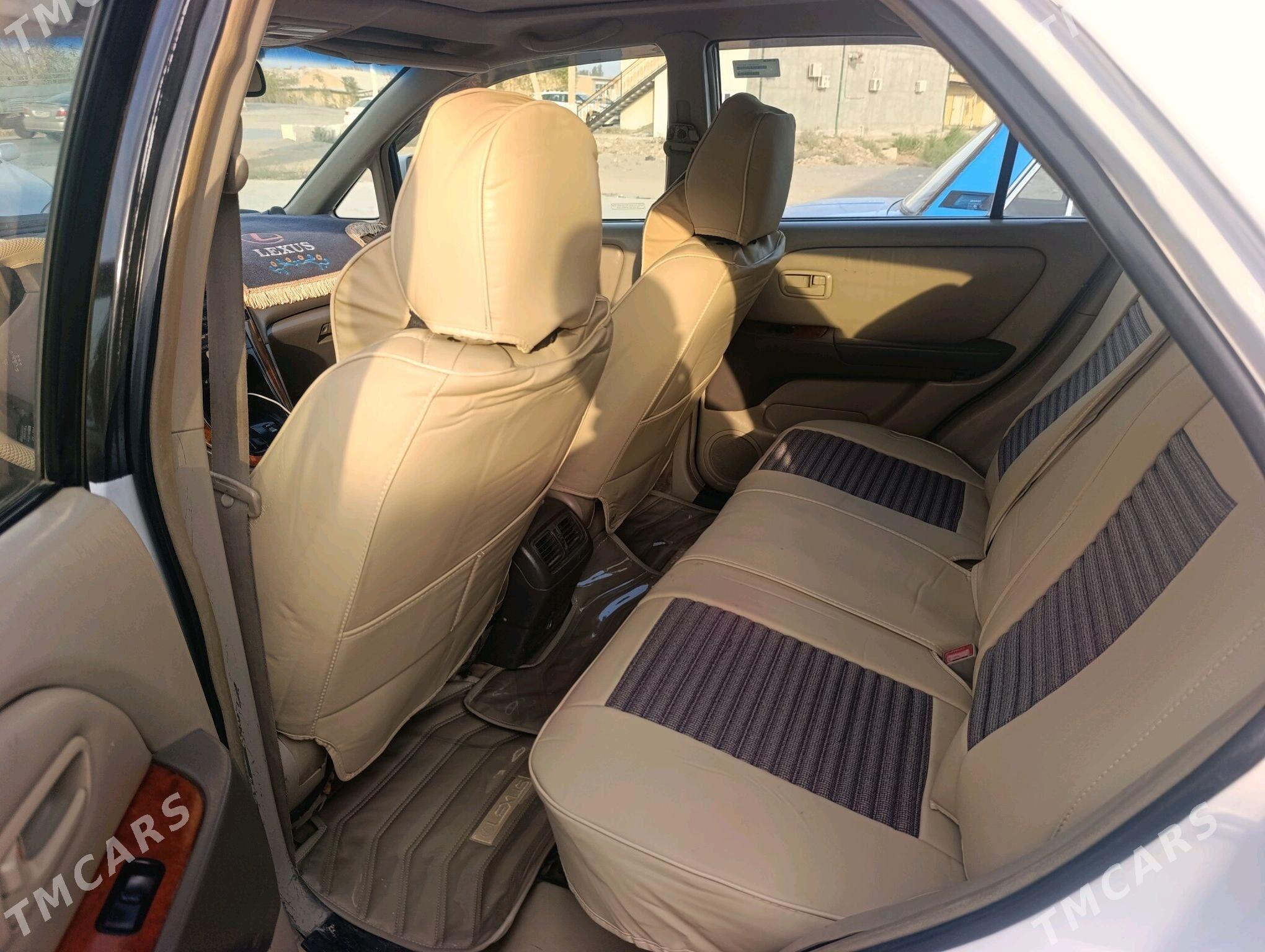 Lexus RX 300 2000 - 147 000 TMT - Халач - img 3