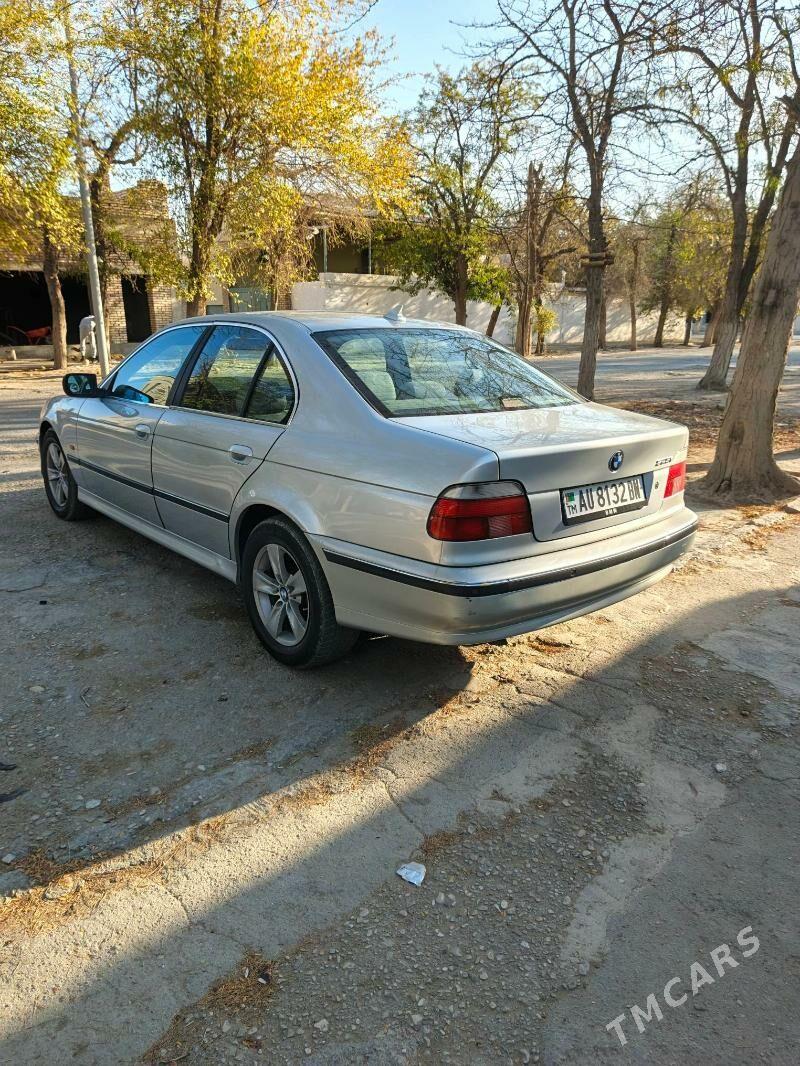 BMW E39 1999 - 82 000 TMT - Balkanabat - img 2