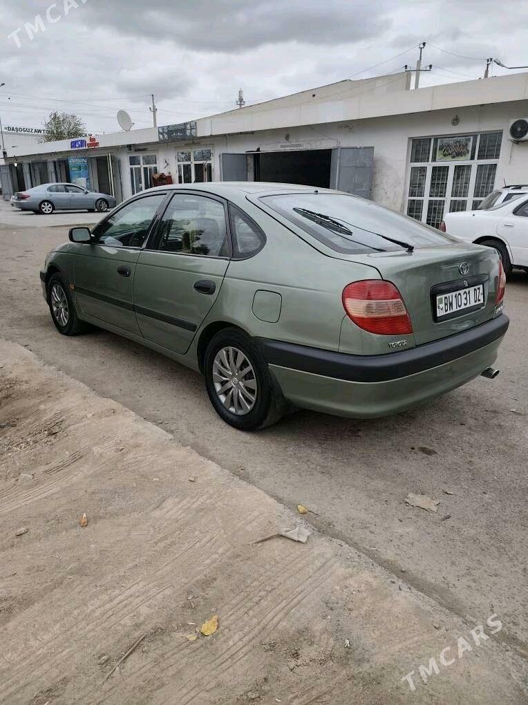 Toyota Avensis 2002 - 90 000 TMT - Дашогуз - img 3