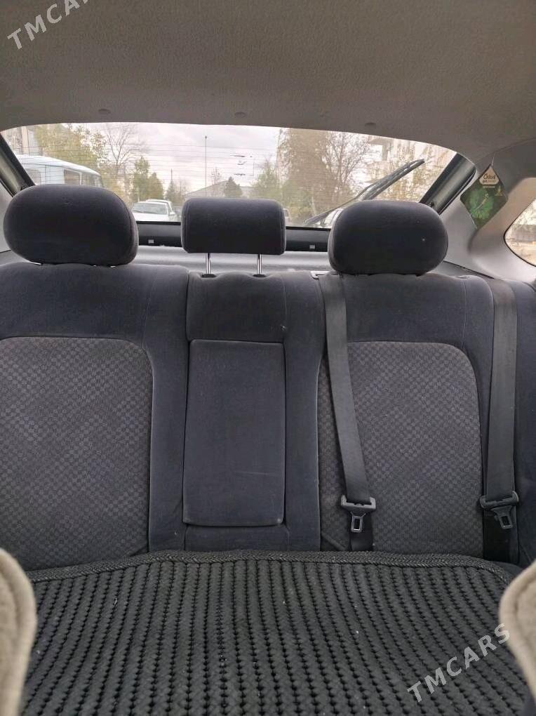 Toyota Avensis 2002 - 90 000 TMT - Дашогуз - img 5