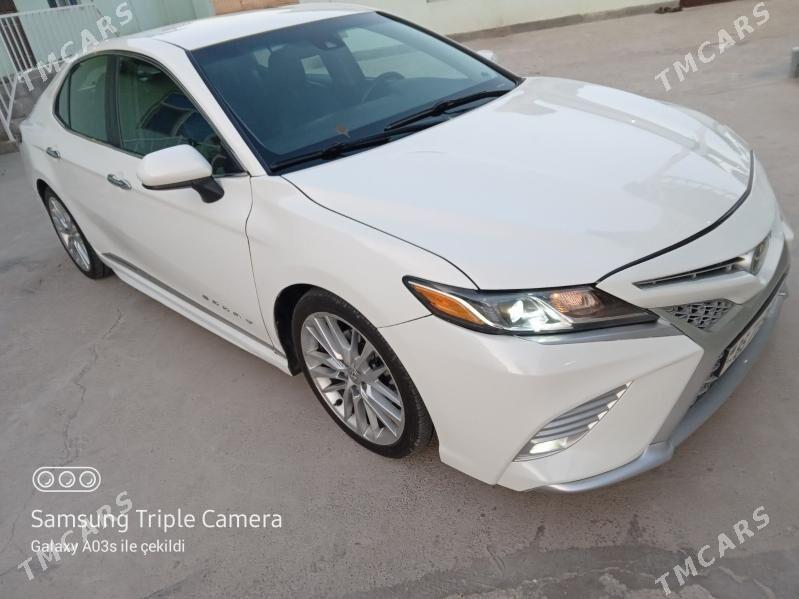 Toyota Camry 2018 - 260 000 TMT - Гёкдже - img 2