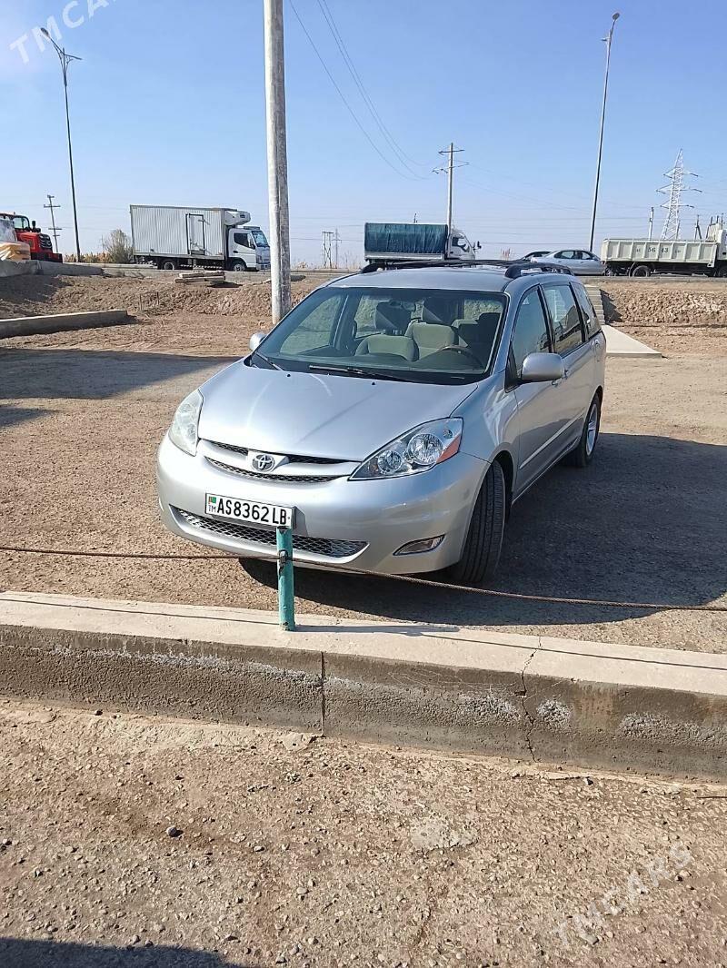 Toyota Sienna 2009 - 200 000 TMT - Sakar - img 3