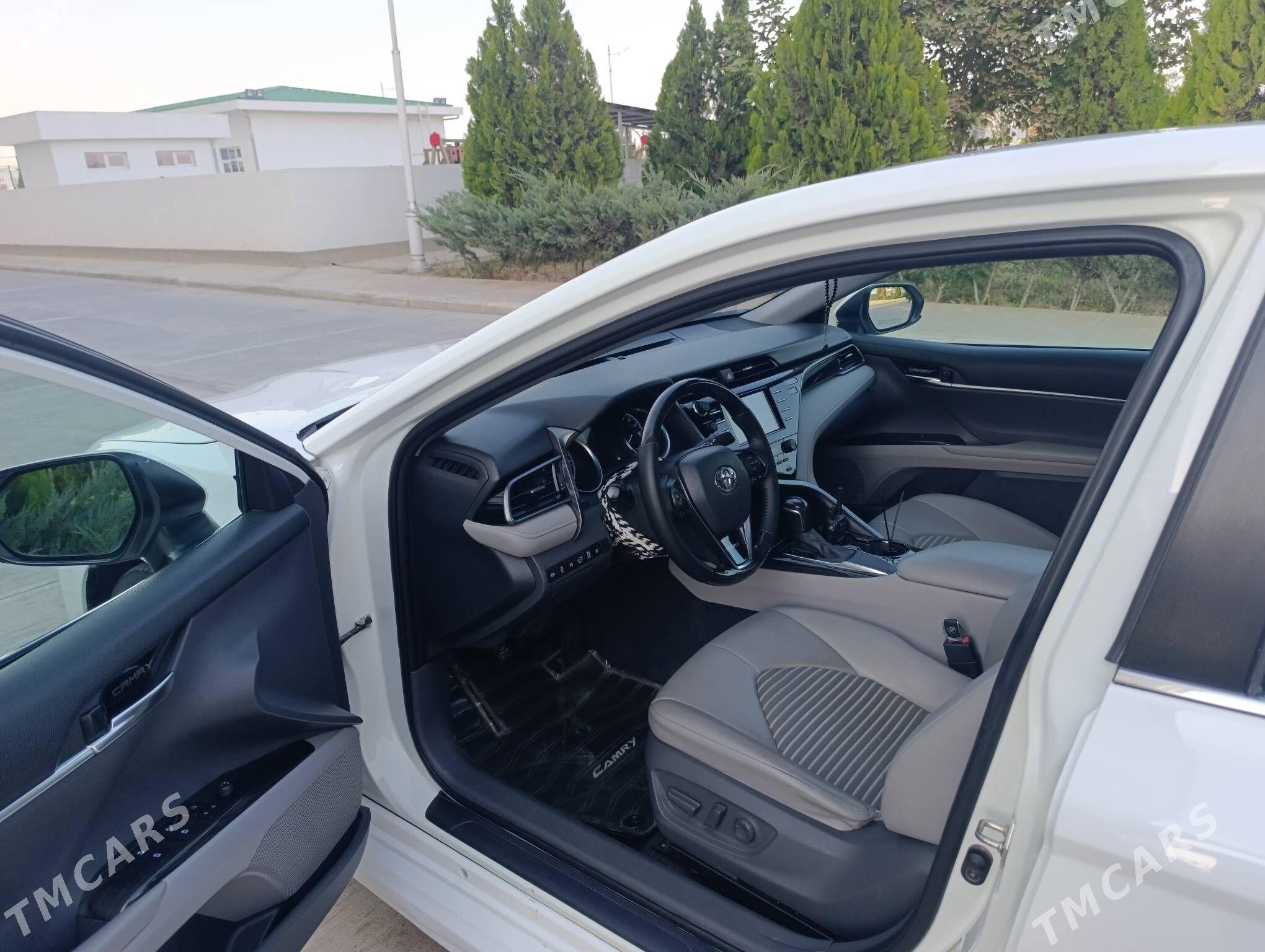 Toyota Camry 2020 - 325 000 TMT - Мир 6 - img 7