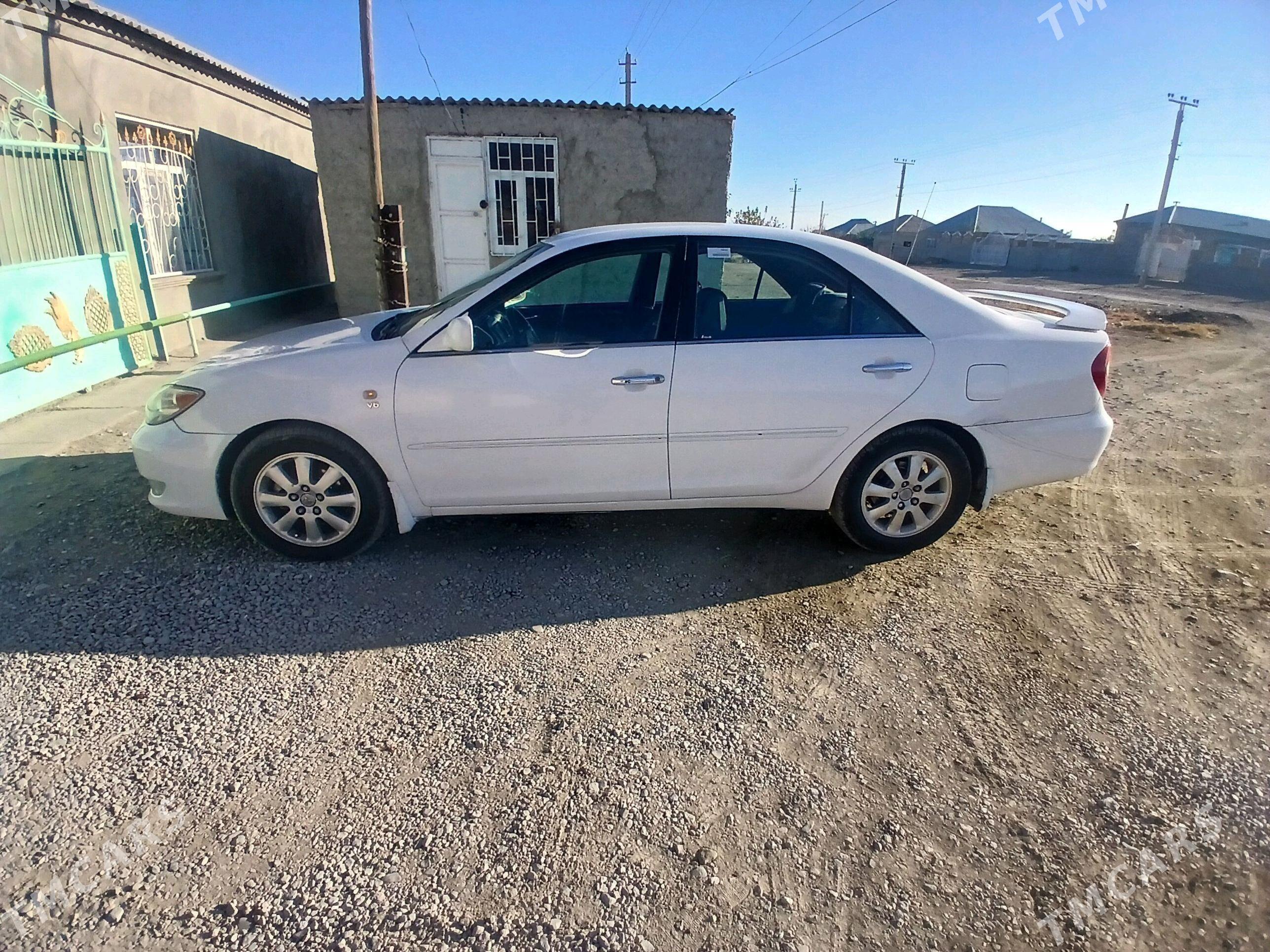 Toyota Camry 2003 - 180 000 TMT - Bäherden - img 3