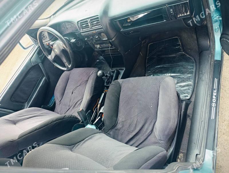 Opel Vectra 1993 - 45 000 TMT - Дашогуз - img 4