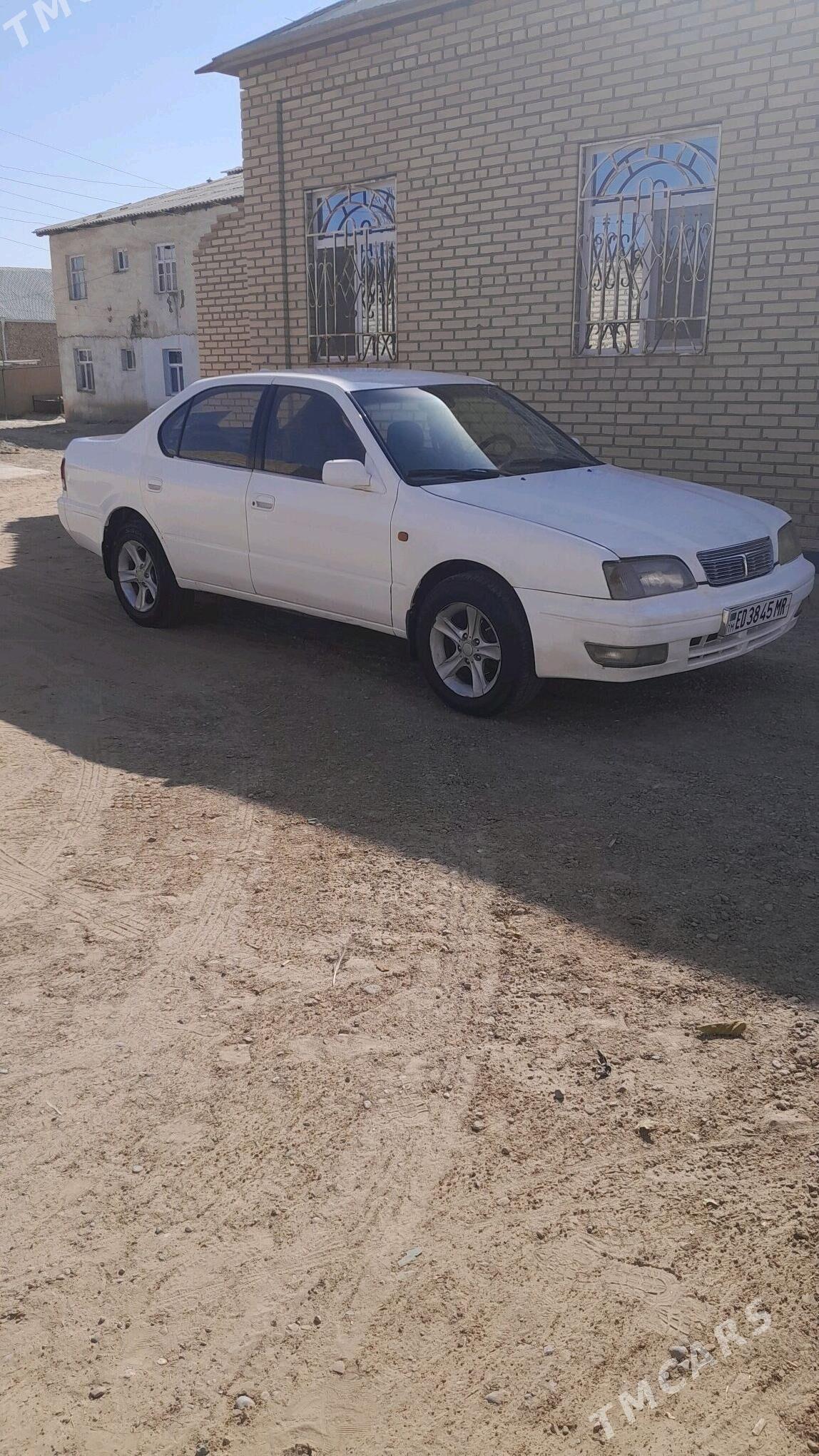 Toyota Camry 1994 - 60 000 TMT - Ýolöten - img 3