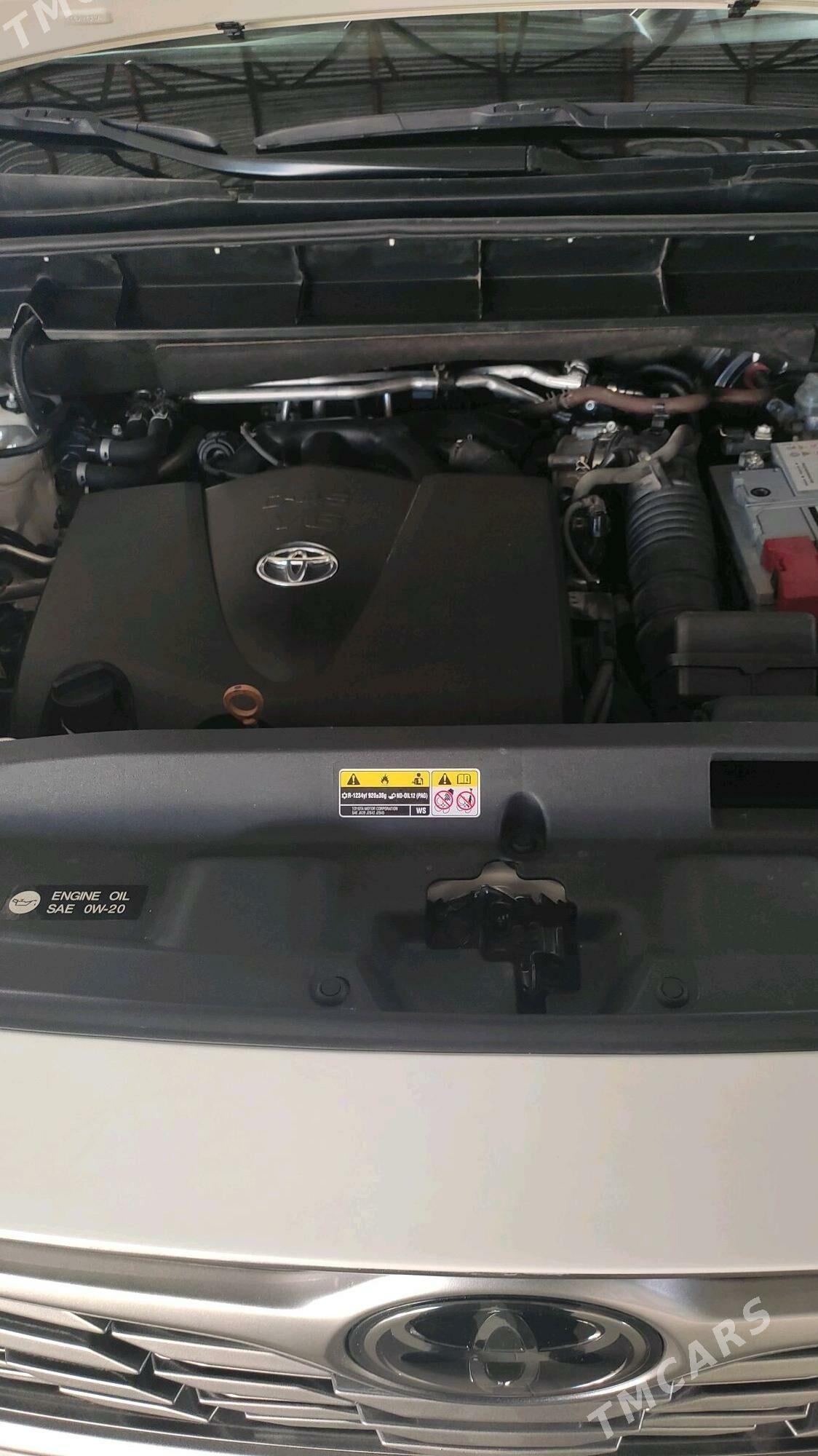 Toyota Highlander 2020 - 510 000 TMT - Baýramaly - img 8