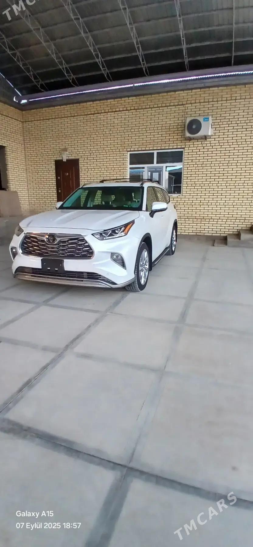 Toyota Highlander 2021 - 610 000 TMT - Aşgabat - img 8