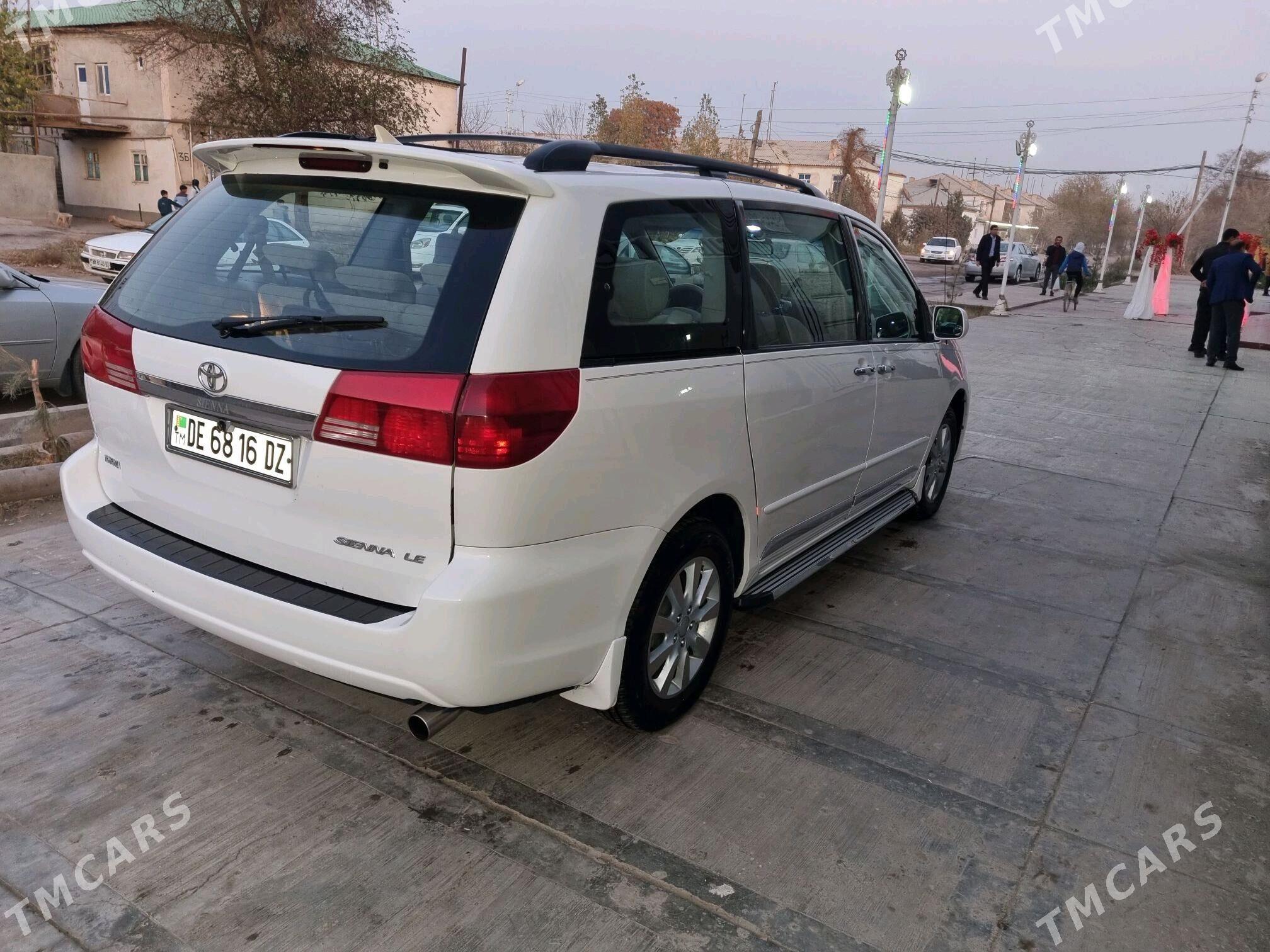 Toyota Sienna 2004 - 240 000 TMT - Gurbansoltan Eje - img 3