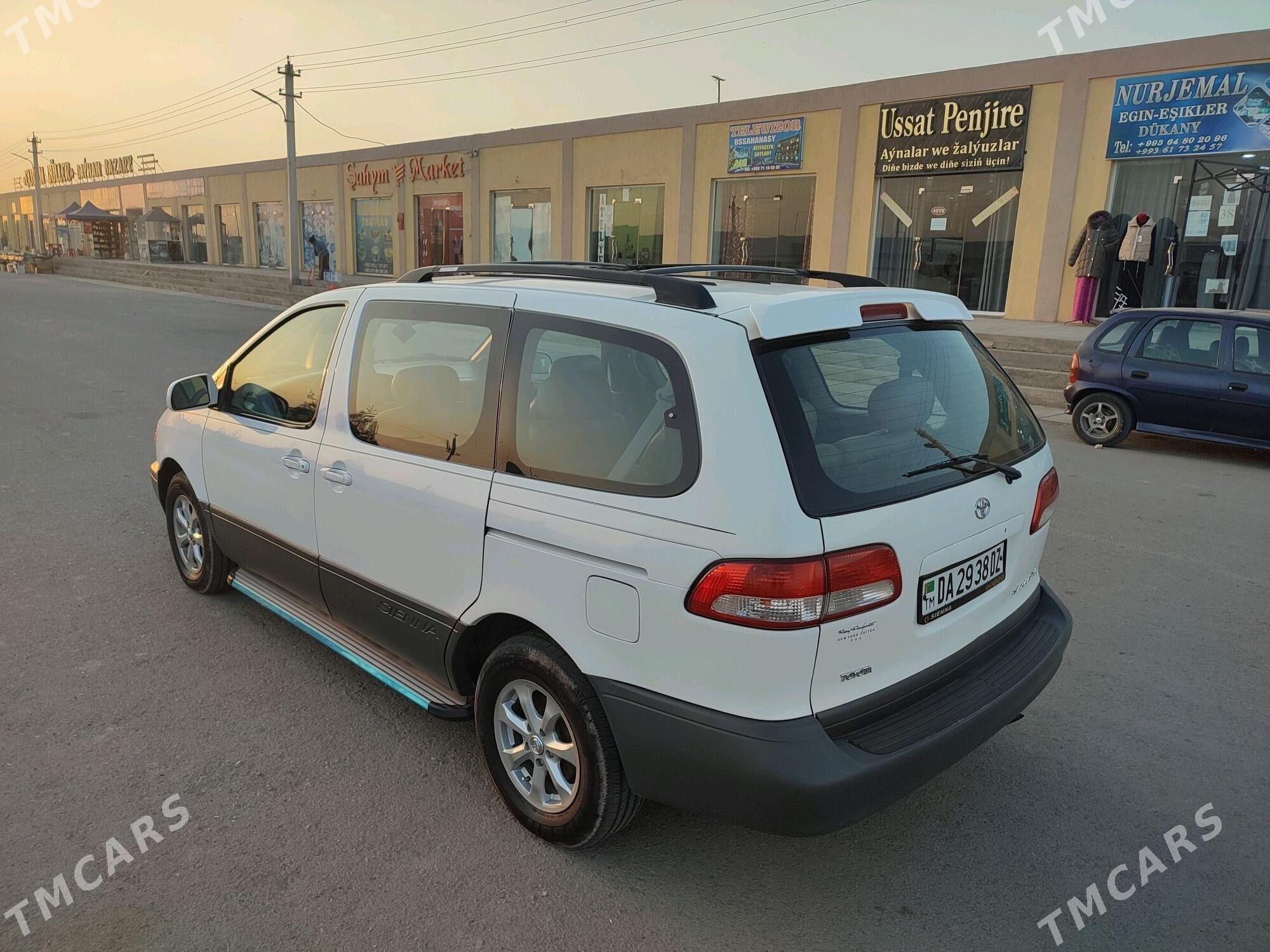 Toyota Sienna 2002 - 210 000 TMT - Gubadag - img 3