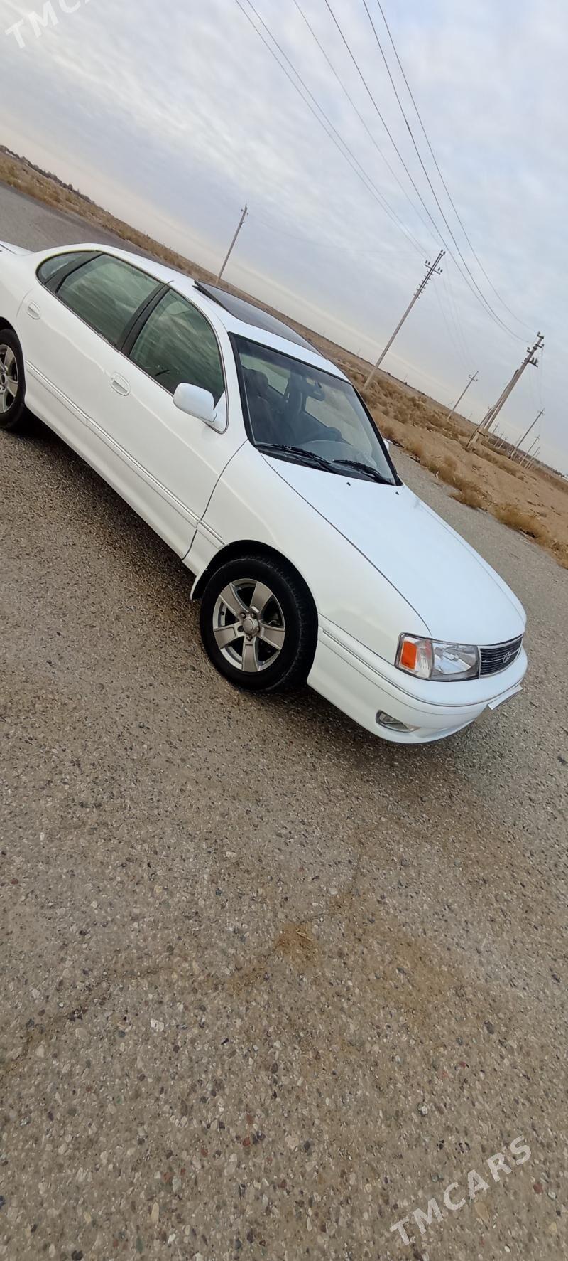 Toyota Avalon 1998 - 130 000 TMT - Газаджак - img 3