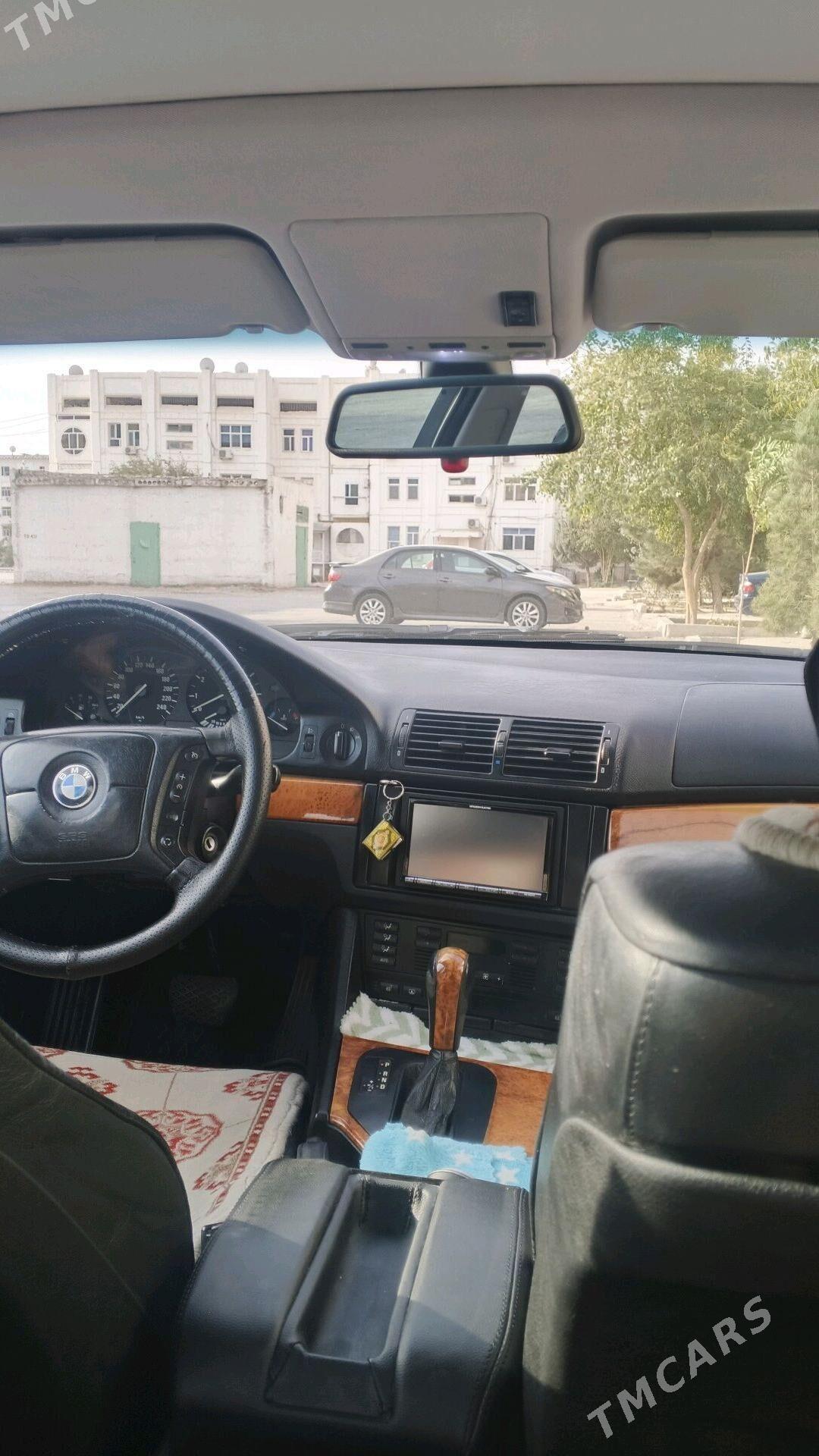 BMW E39 2000 - 115 000 TMT - Балканабат - img 5