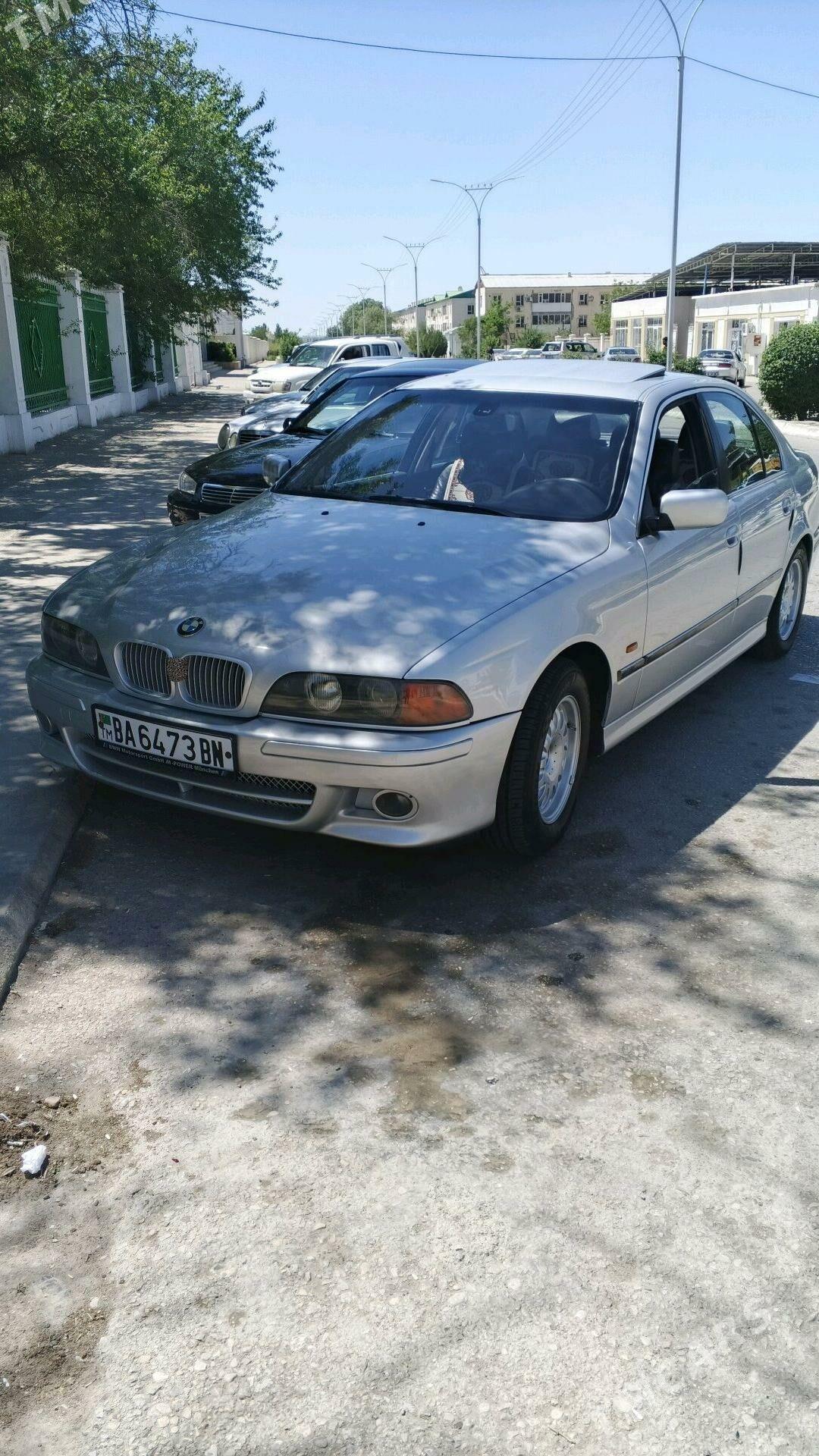 BMW E39 2000 - 115 000 TMT - Балканабат - img 3