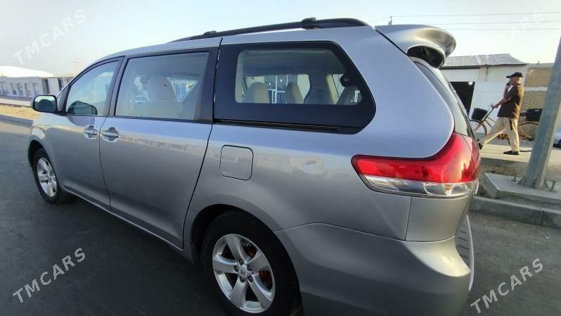 Toyota Sienna 2011 - 280 000 TMT - Mary - img 3