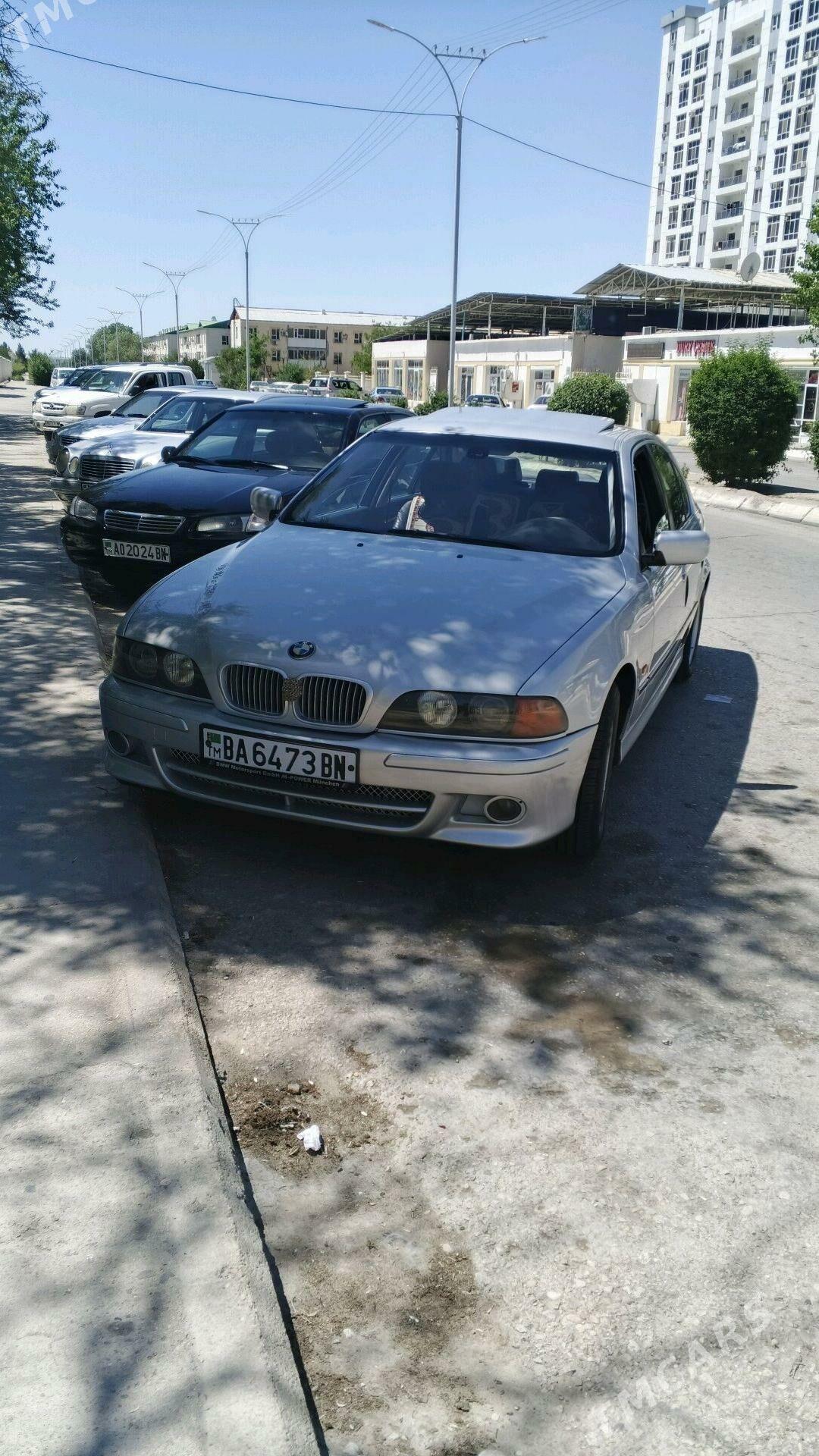 BMW E39 2000 - 115 000 TMT - Балканабат - img 2