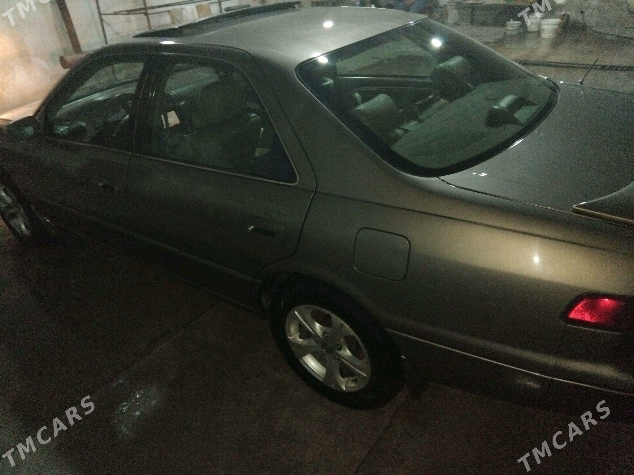 Toyota Camry 1998 - 135 000 TMT - Байрамали - img 7