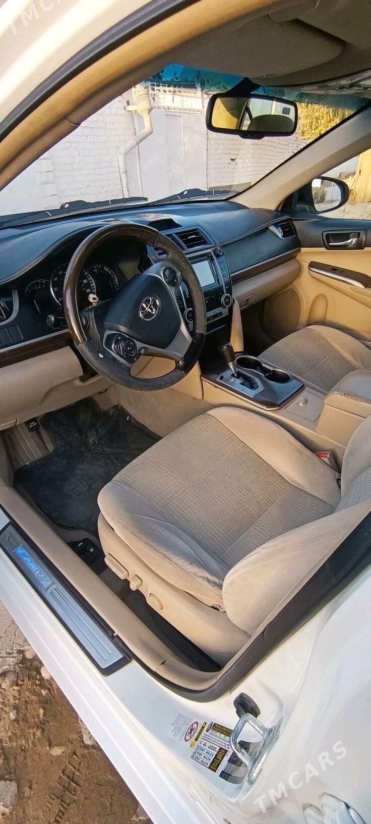 Toyota Camry 2012 - 220 000 TMT - Теджен - img 3