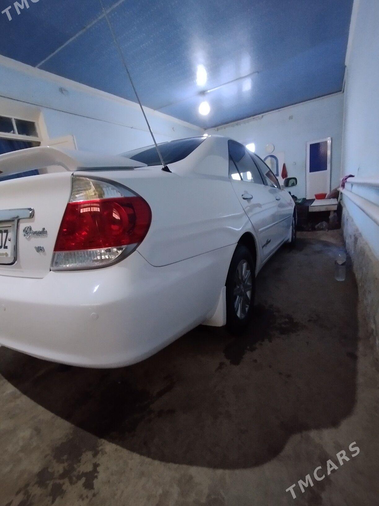 Toyota Camry 2005 - 240 000 TMT - Кёнеургенч - img 2