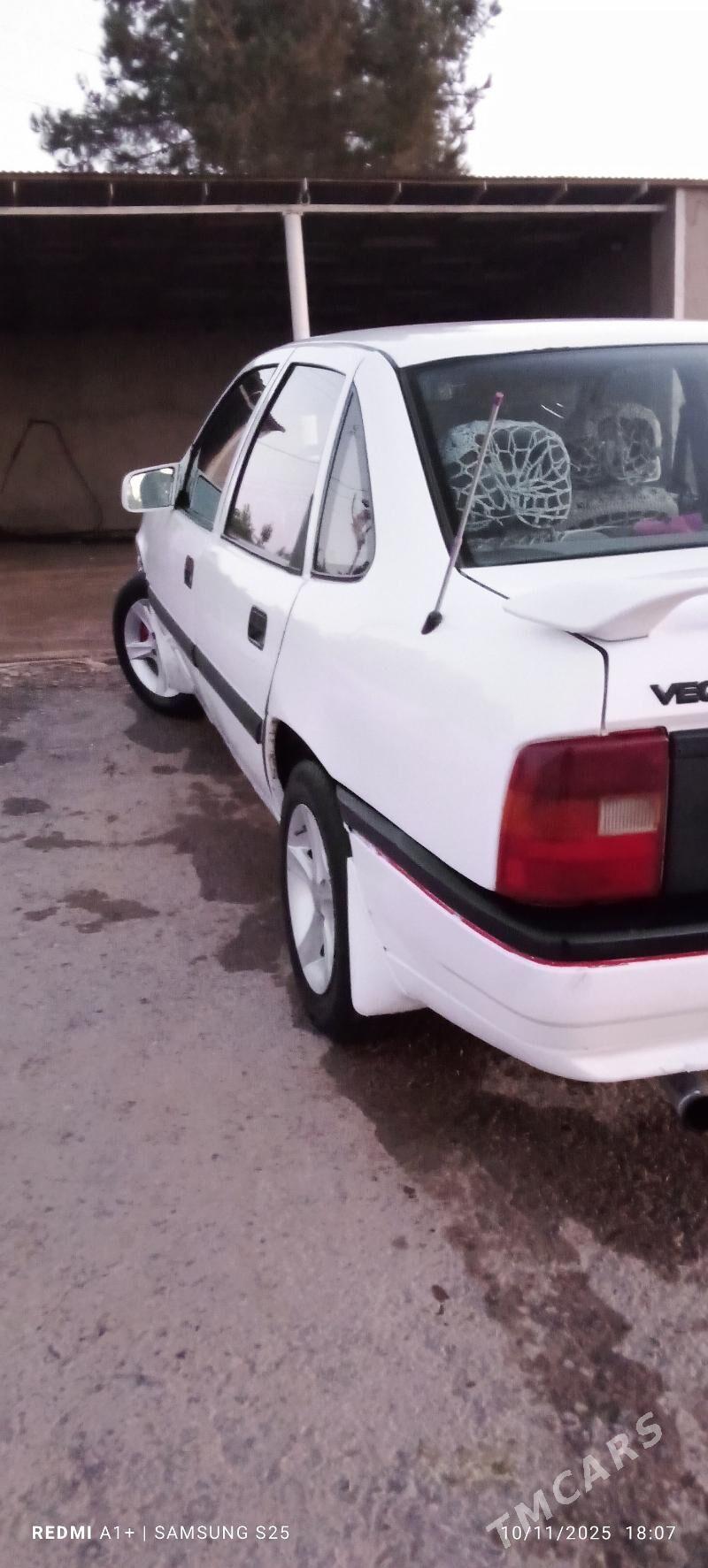 Opel Vectra 1992 - 32 000 TMT - Tejen - img 2